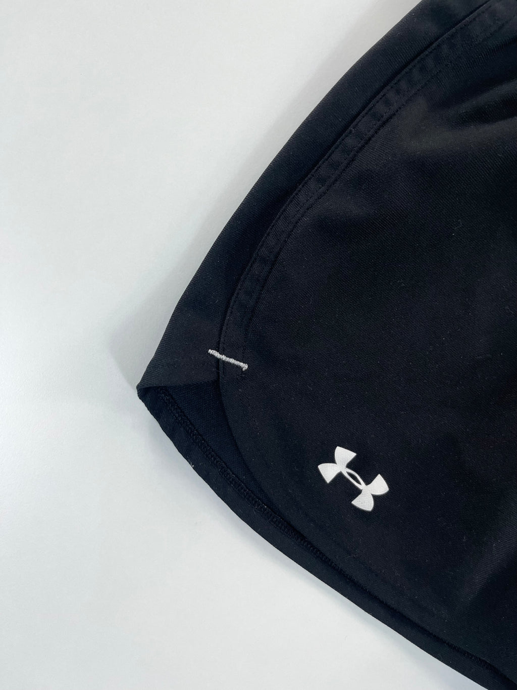 Under Armour short