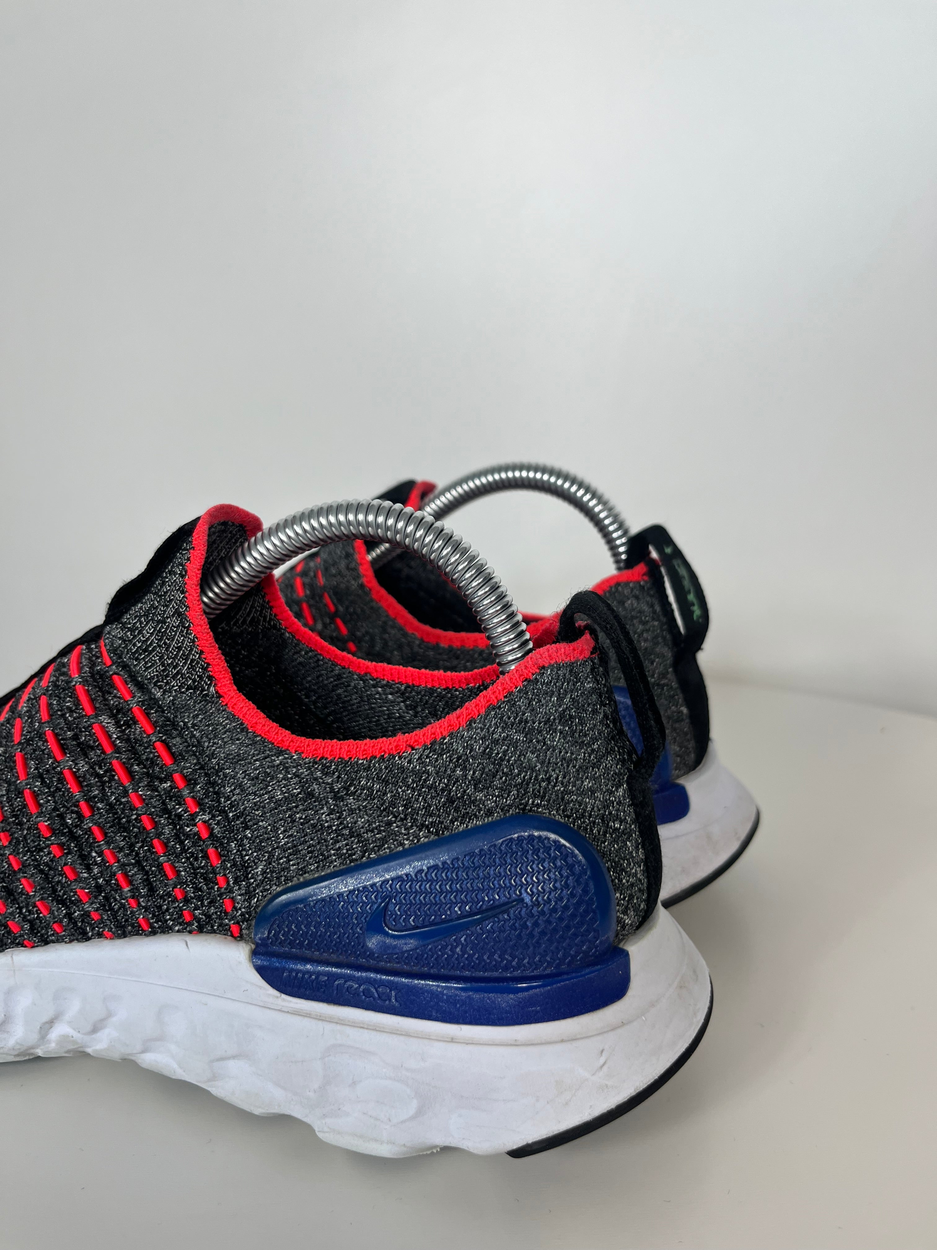 Nike React Phantom Flyknit cipő