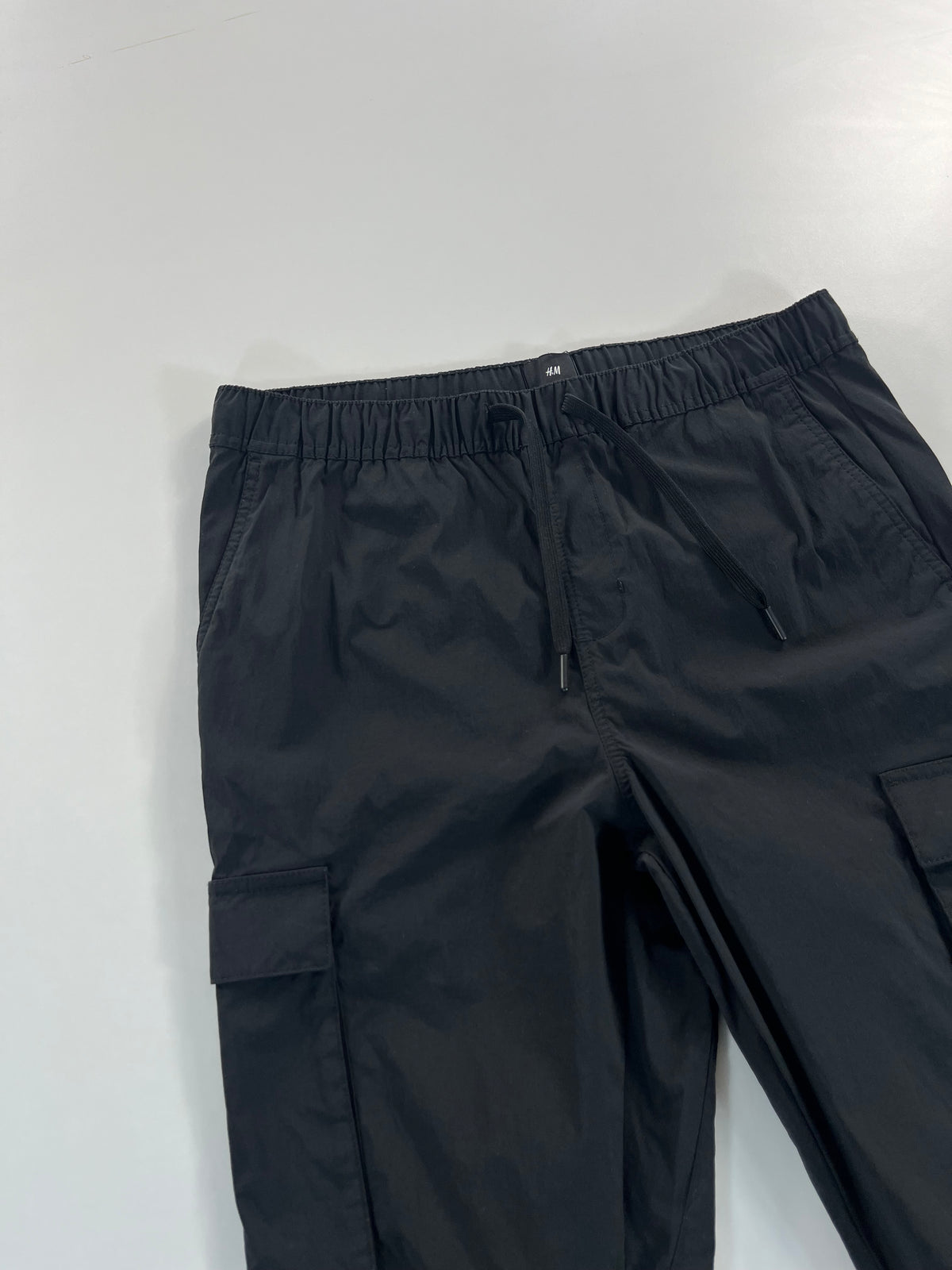 H&M Slim Fit cargo nadrág