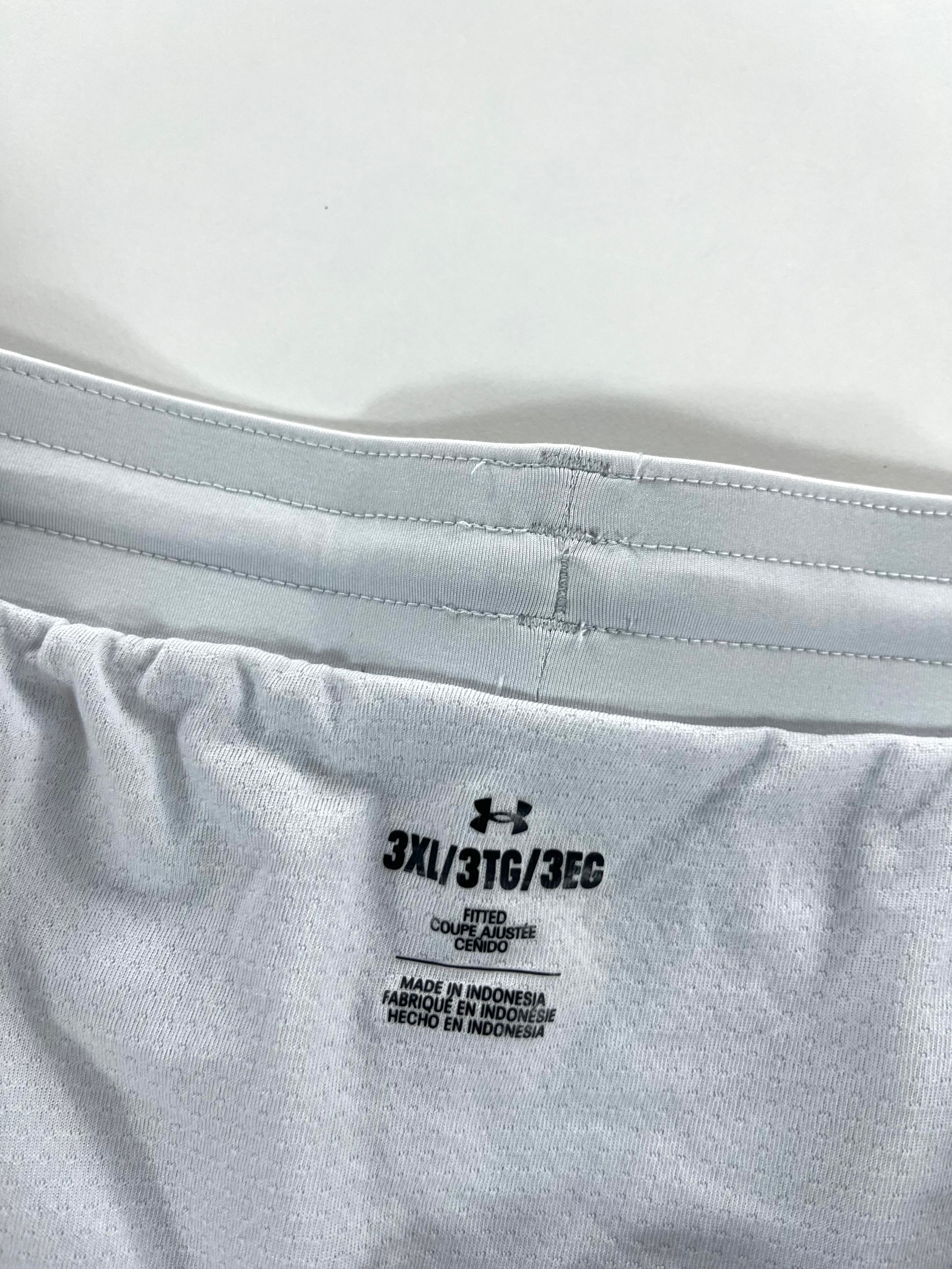 Under Armour short