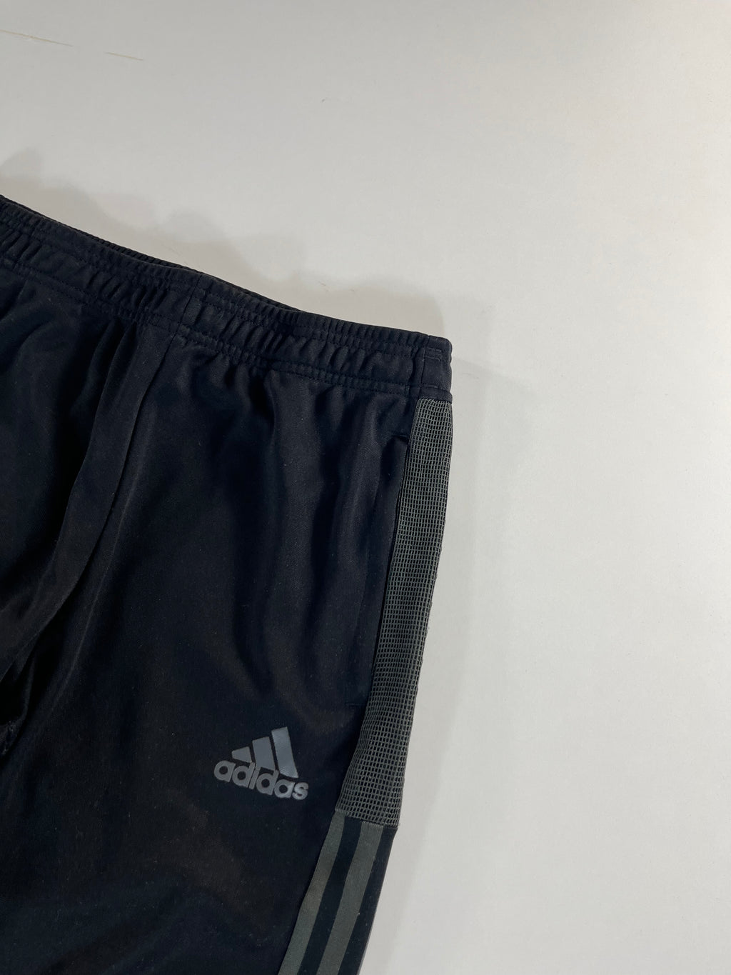 Adidas Tiro nadrág