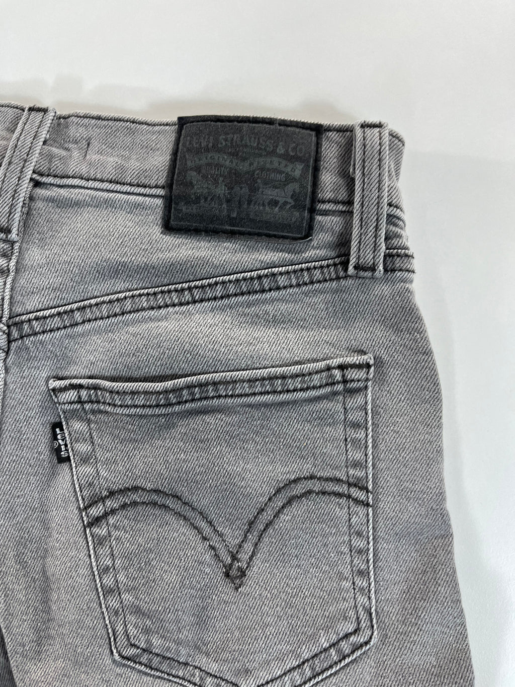 Levi's High Waisted Mom Jean 26 farmernadrág