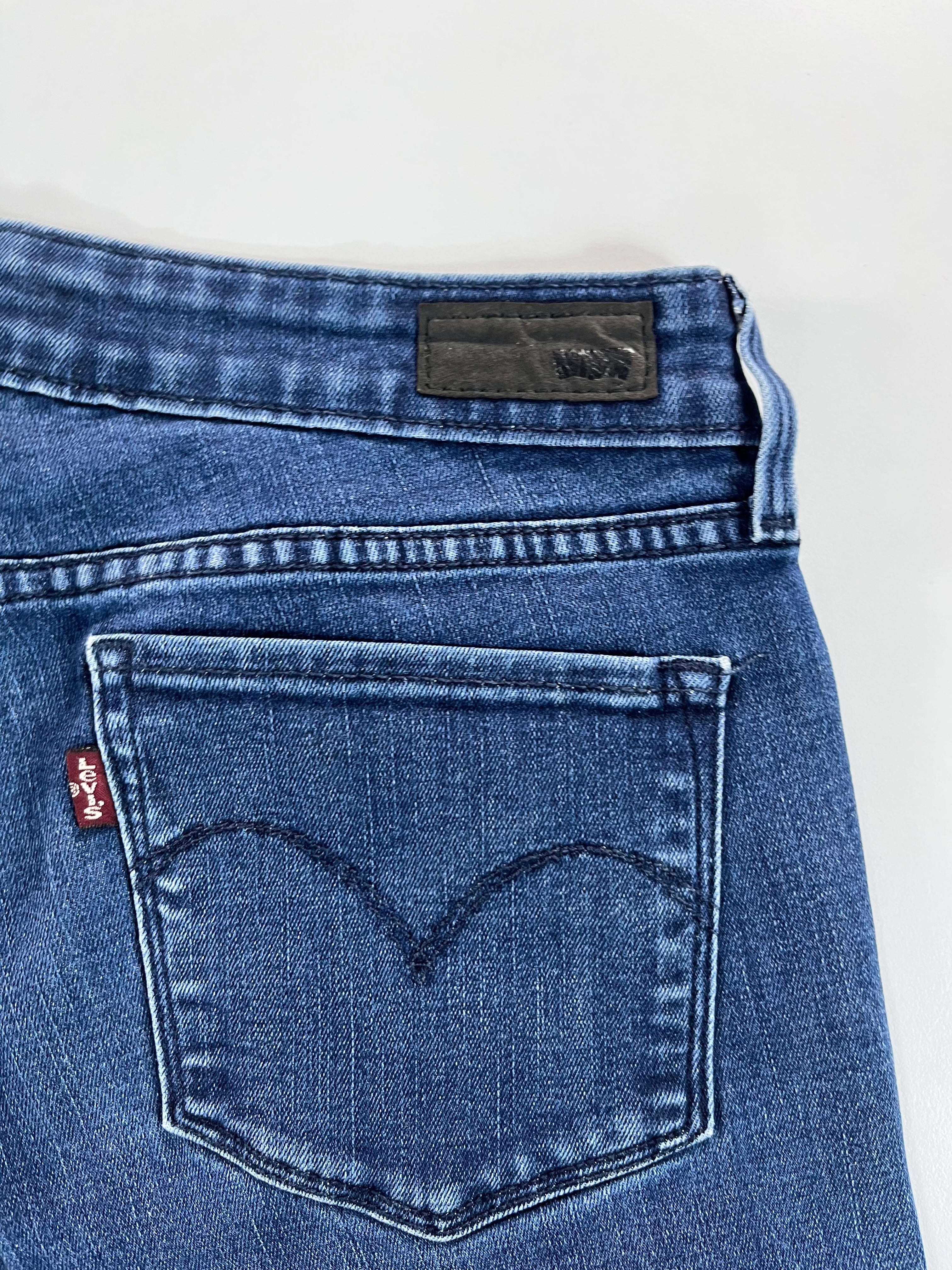 Levi's Demi Curve Modern Rise Straight 28 farmernadrág
