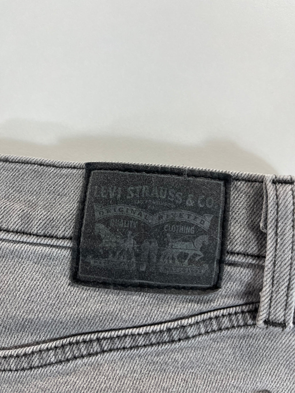 Levi's High Waisted Mom Jean 26 farmernadrág