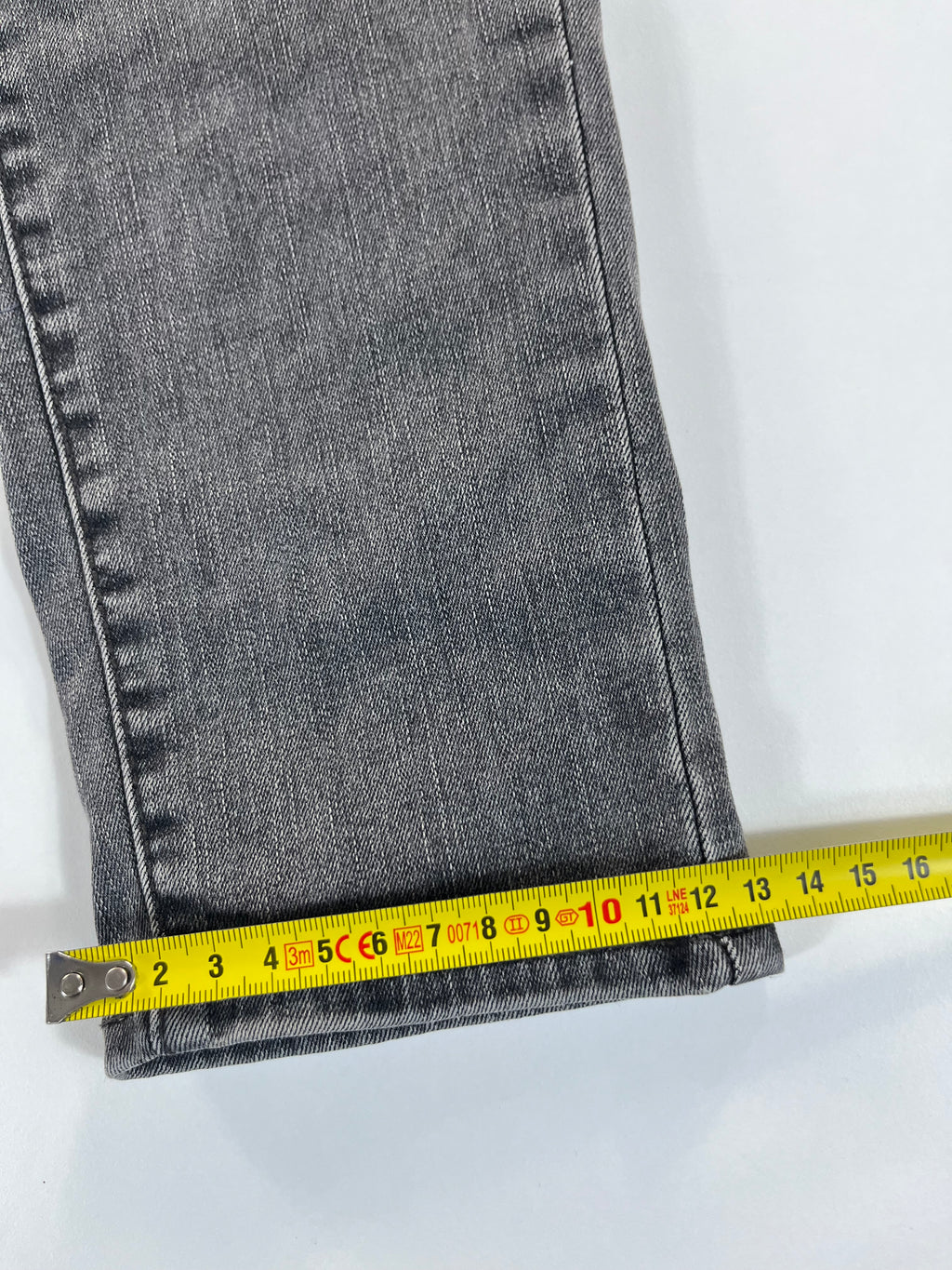 Levi's 310 Shaping Super Skinny 32 farmernadrág