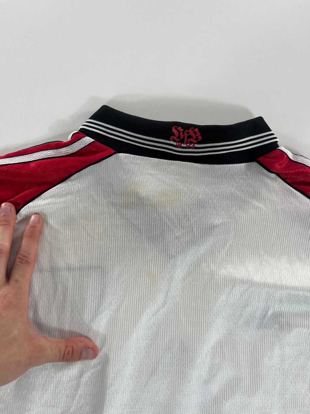 Adidas Stuttgart 1998-1999 hazai mez