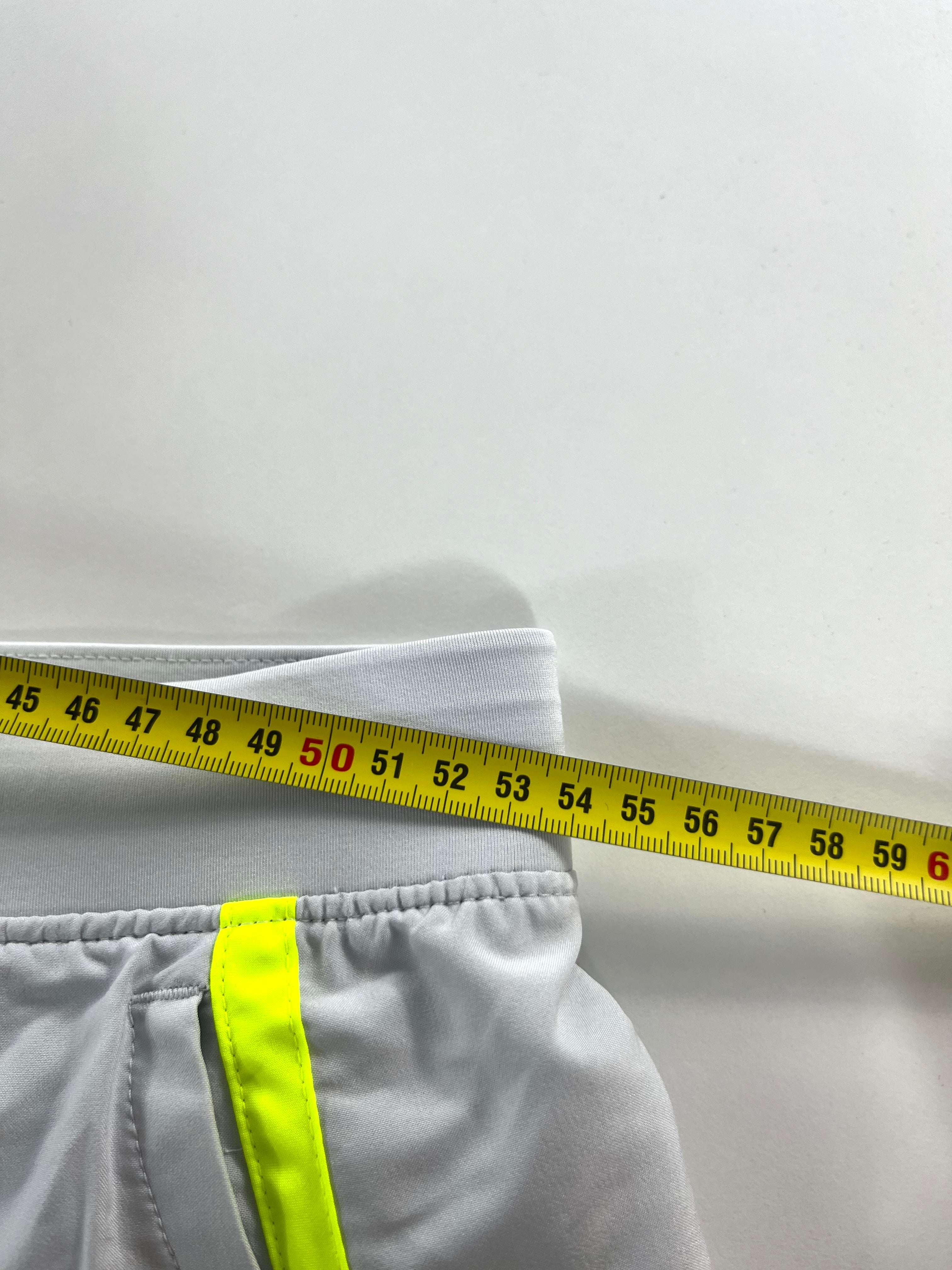 Under Armour short