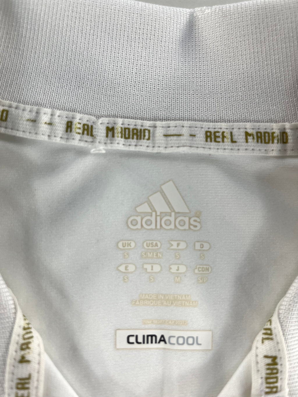 Adidas Real Madrid 2011-2012 hazai mez