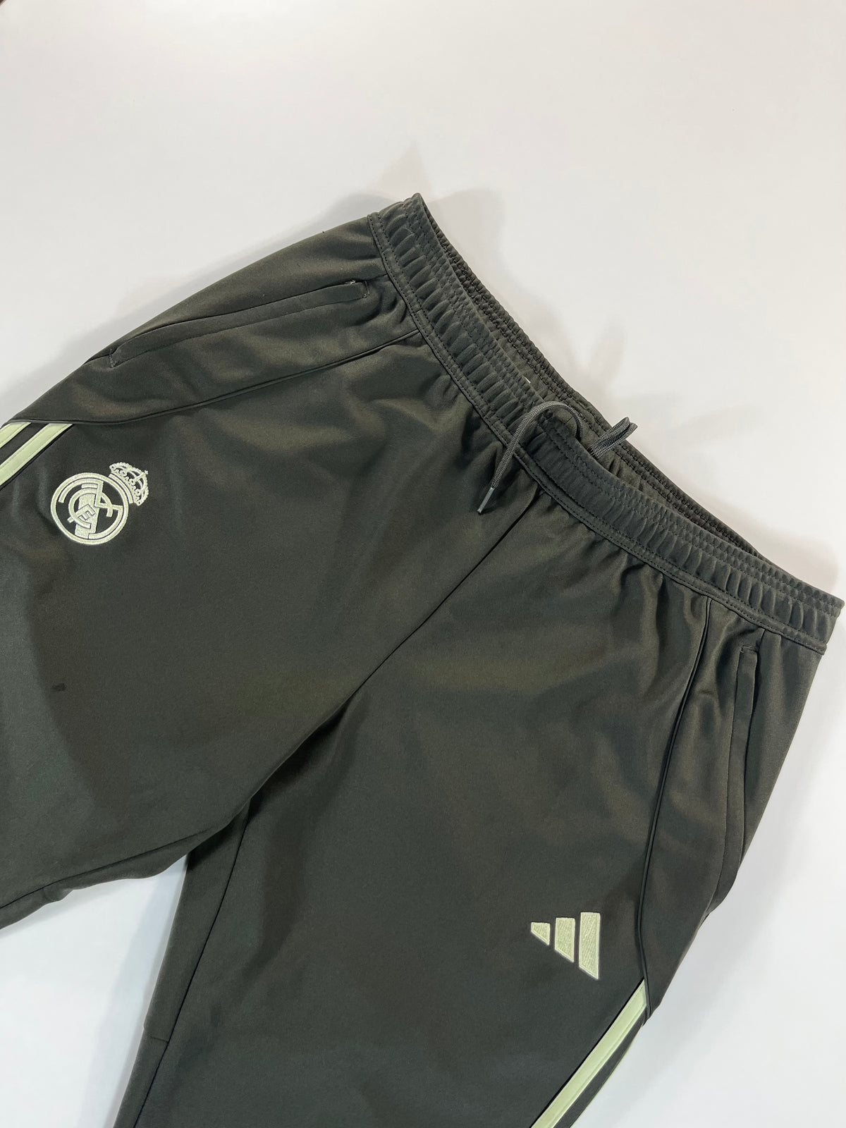 Adidas Real Madrid 2025-2026 melegítőszett