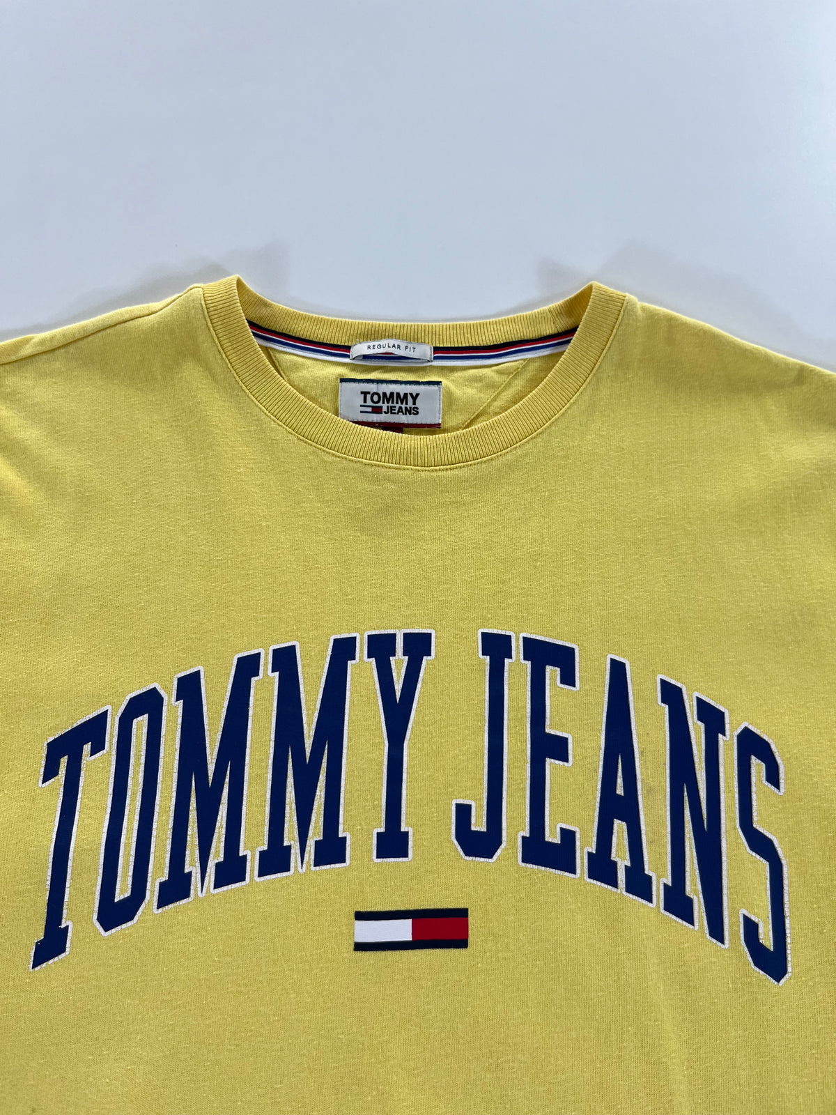 Tommy Jeans Regular Fit póló