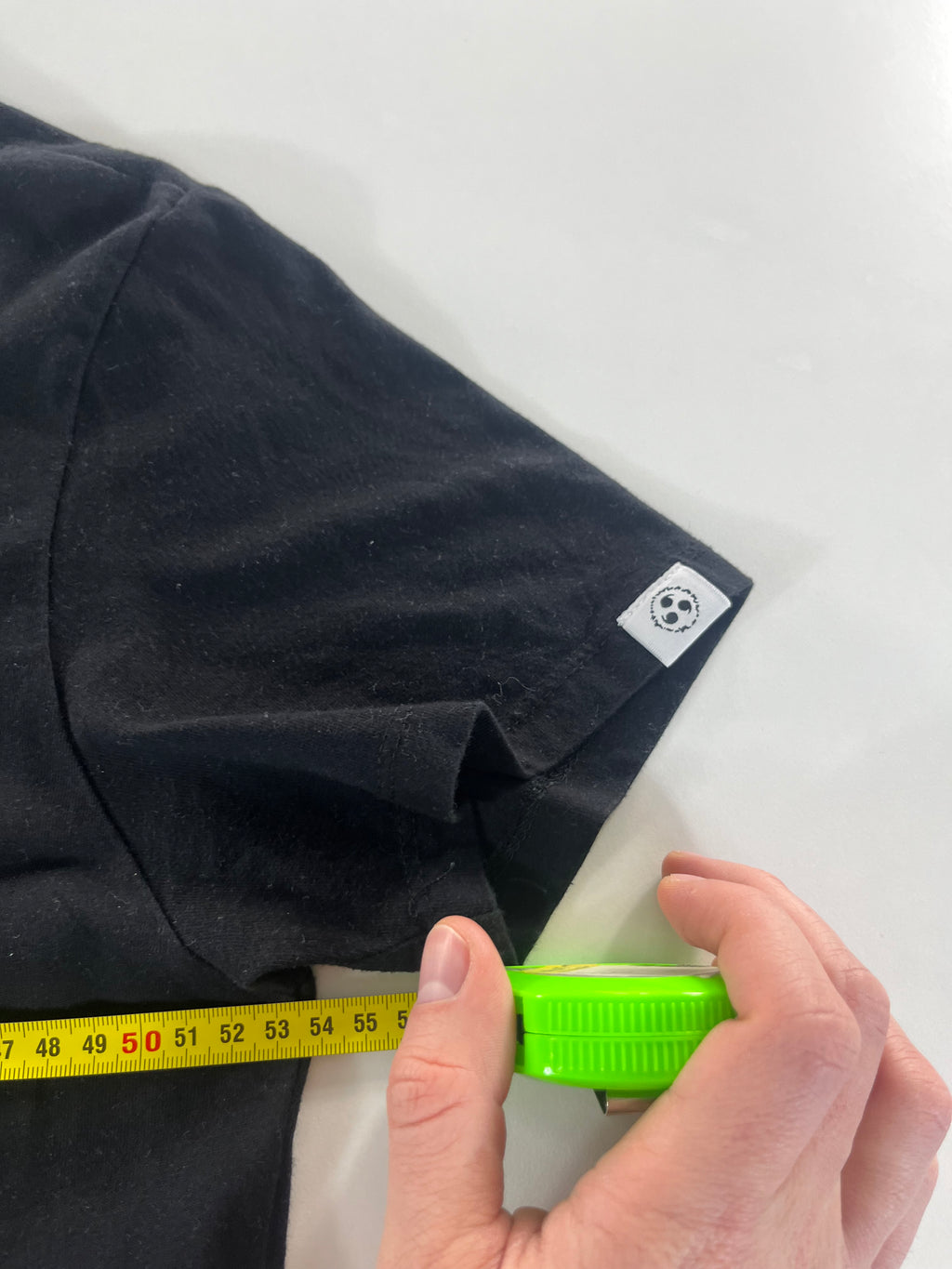 Bershka Naruto Sasuke Uciha póló