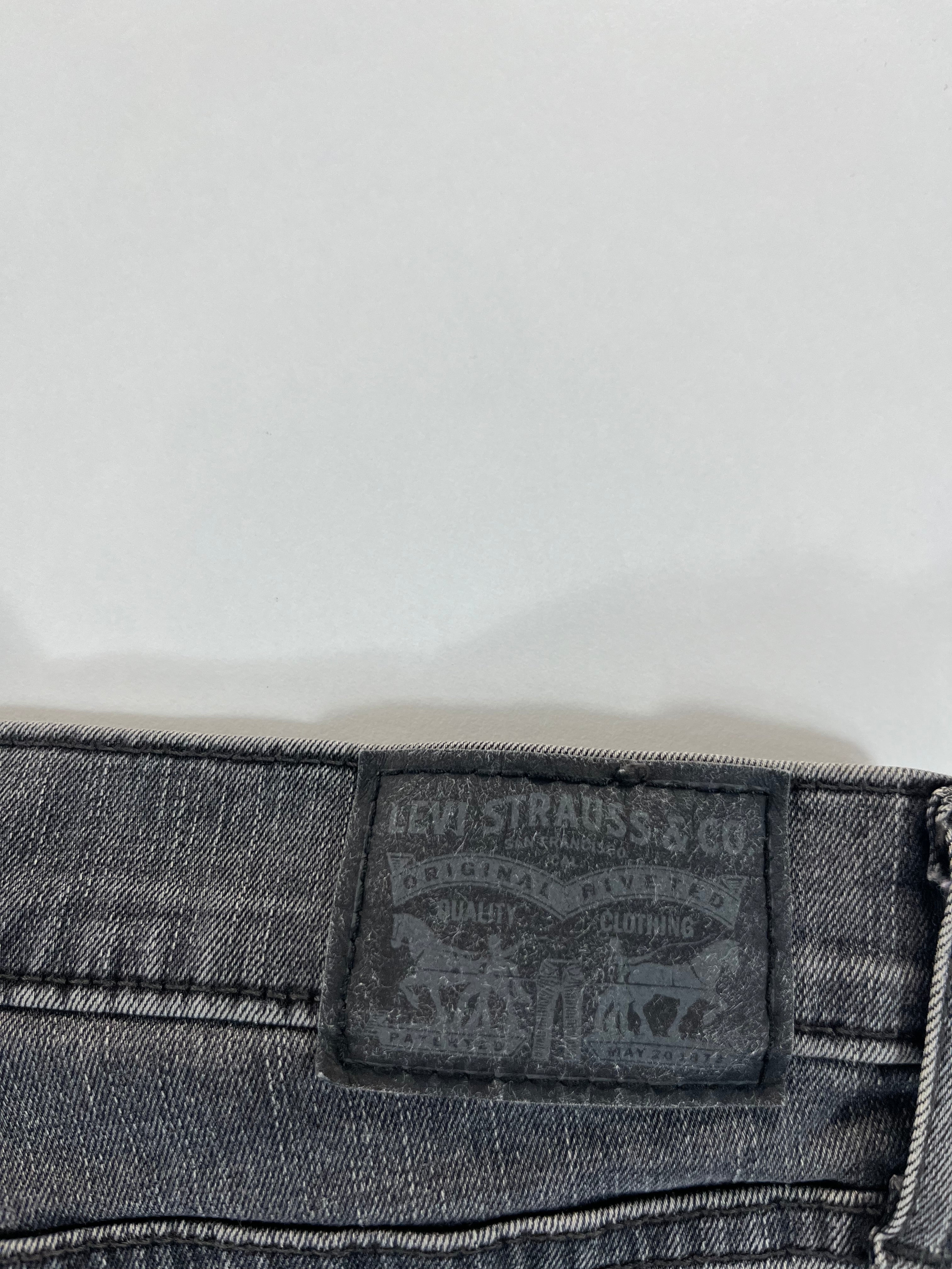 Levi's 310 Shaping Super Skinny 32 farmernadrág