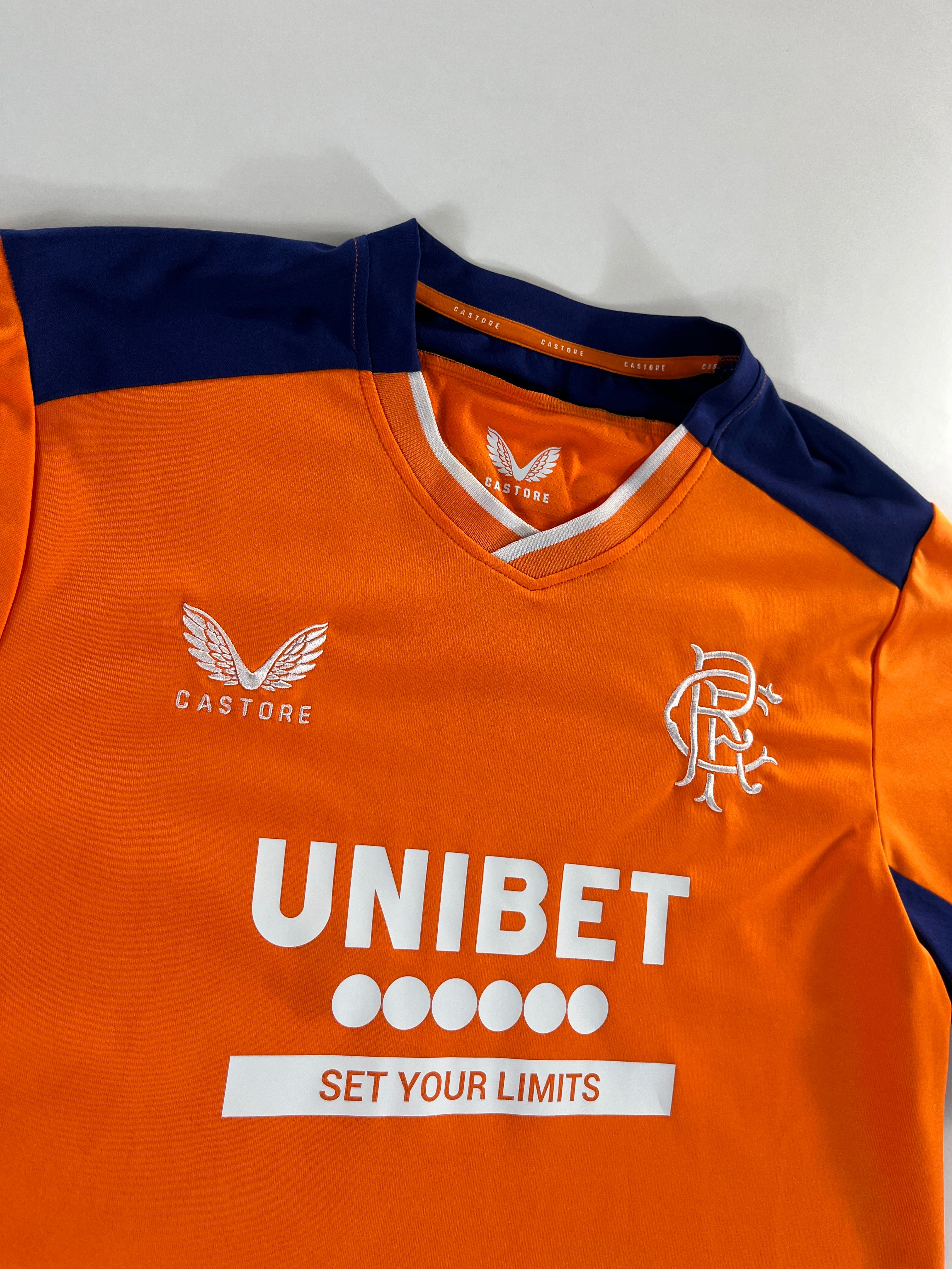 Castore Rangers 2022-2023 alternatív mez