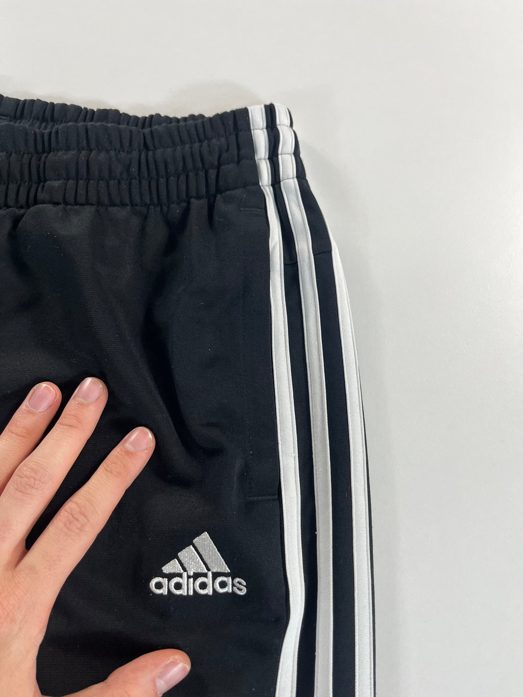 Adidas Essentials 3 Stripes nadrág