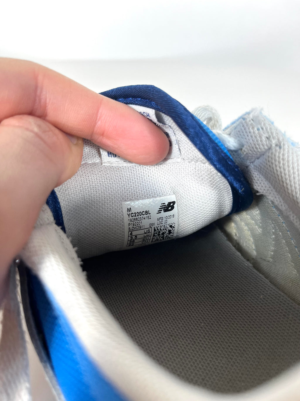 New Balance 220 cipő