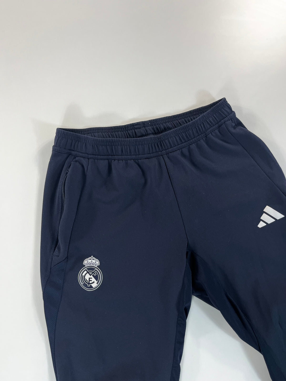 Adidas Real Madrid 2023-2024 melegítőszett