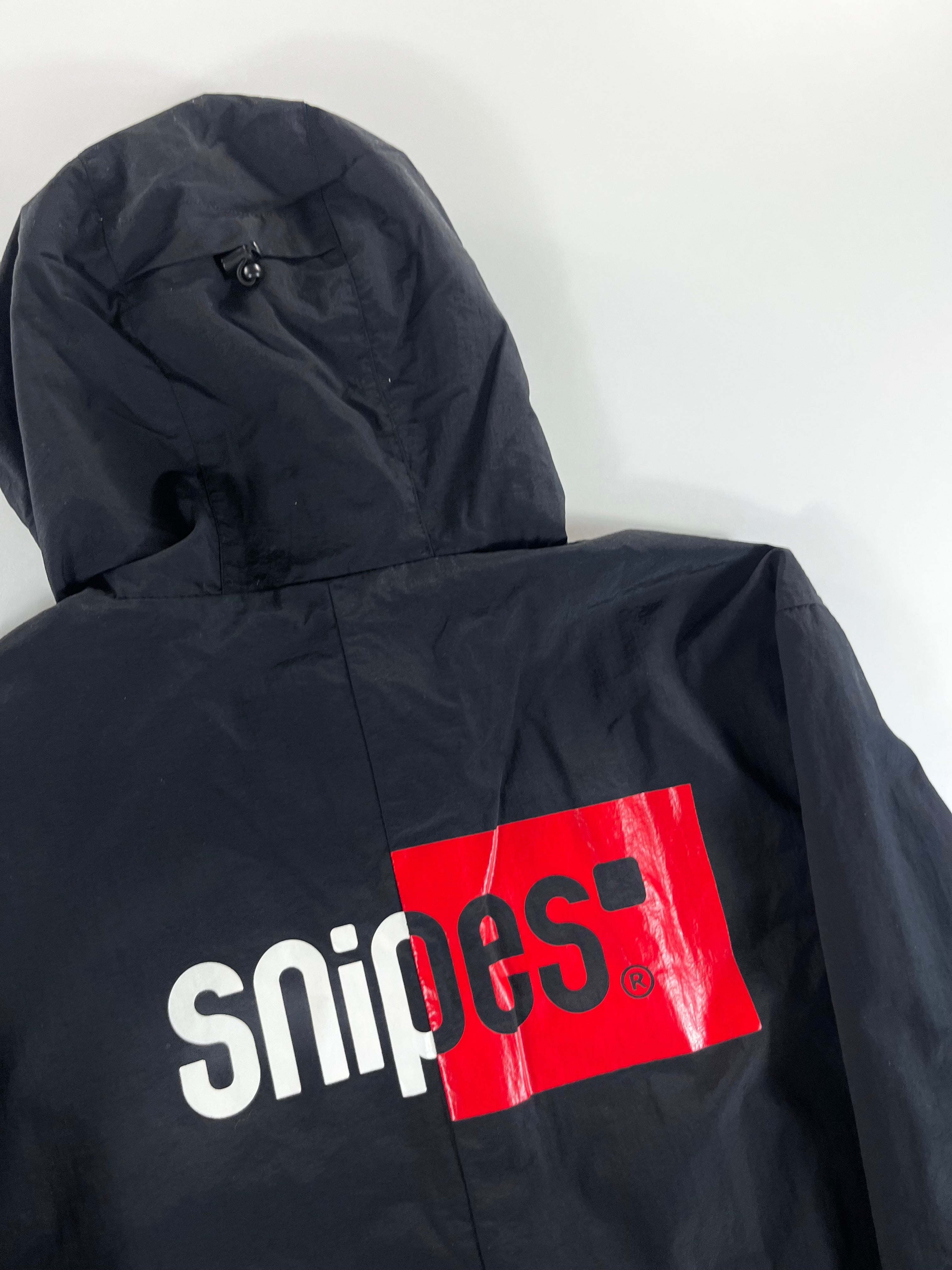Snipes x La Casa De Papel széldzseki