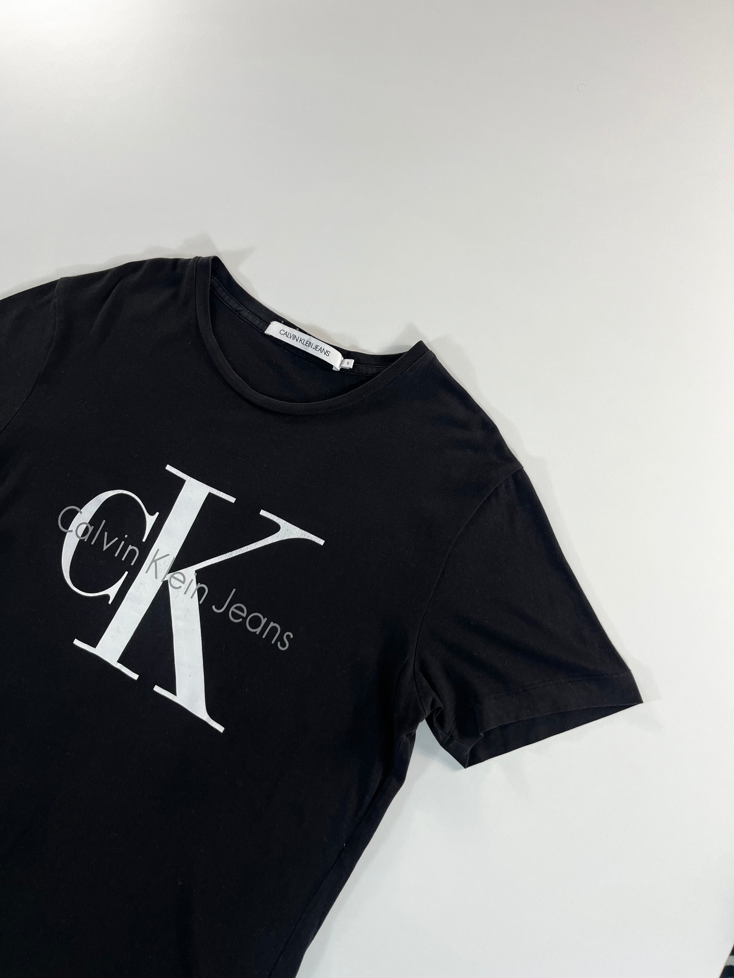 Calvin Klein póló
