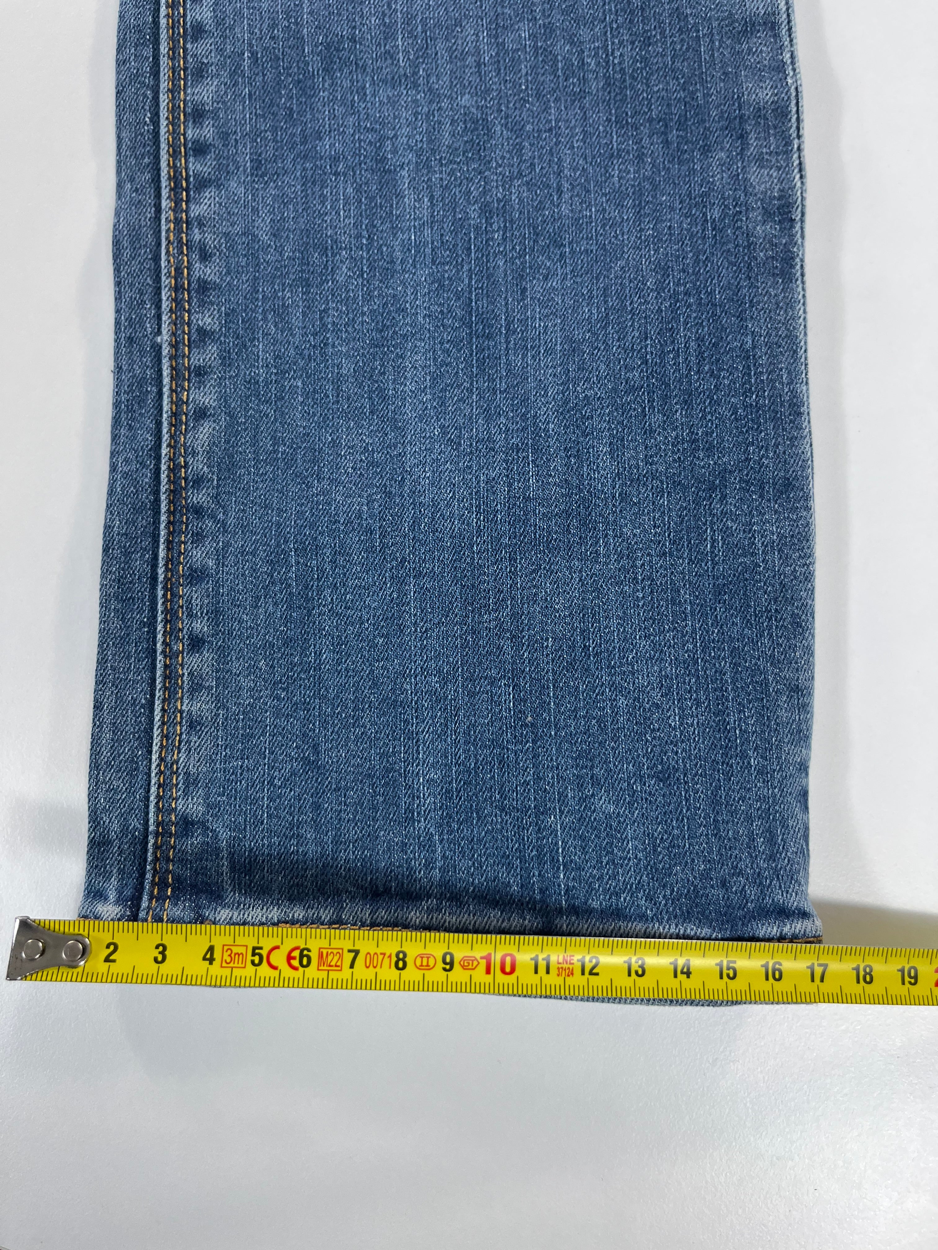 Levi's W26 L34 Straight Fit farmernadrág