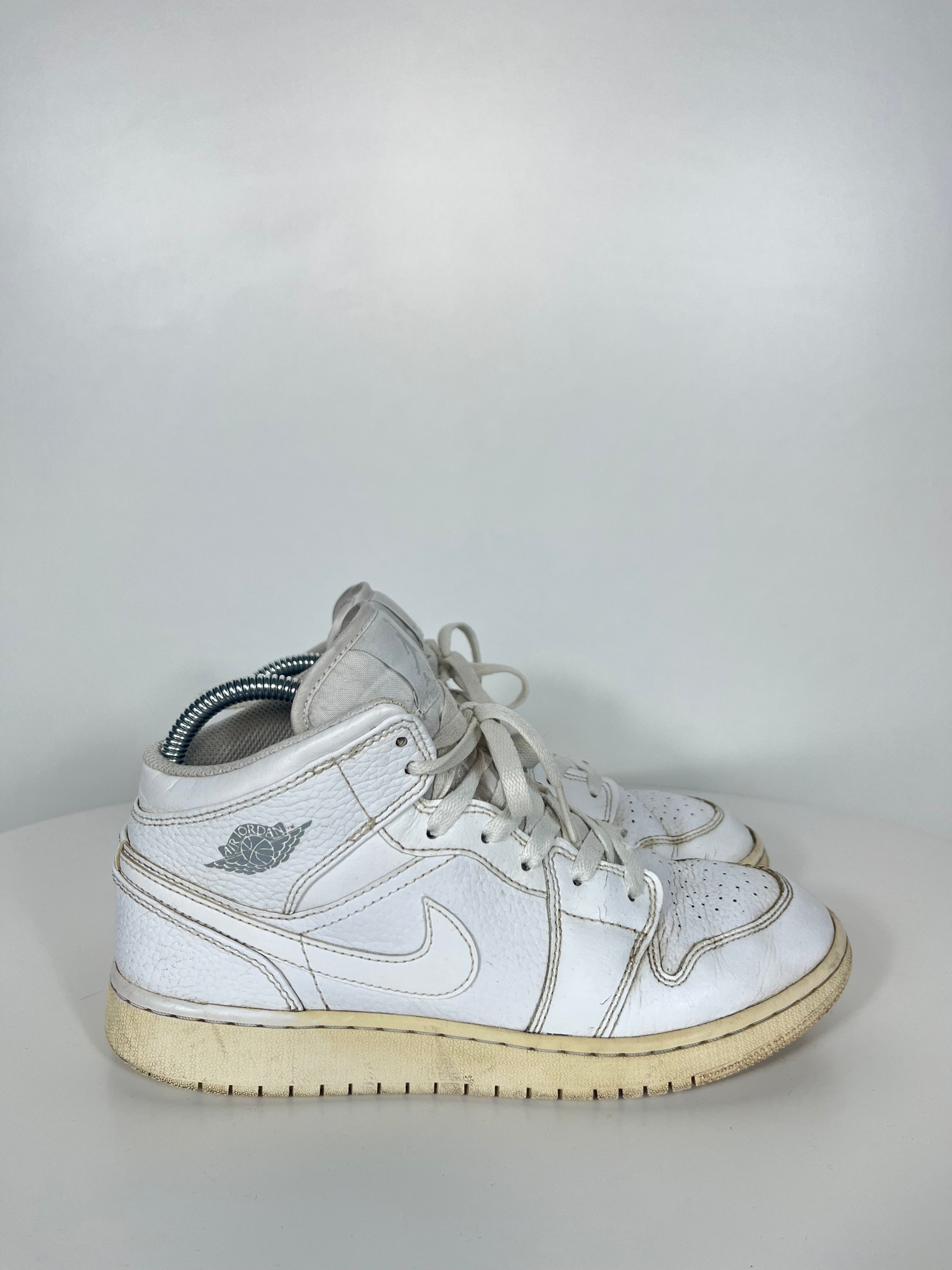 Nike Air Jordan 1 Mid cipő