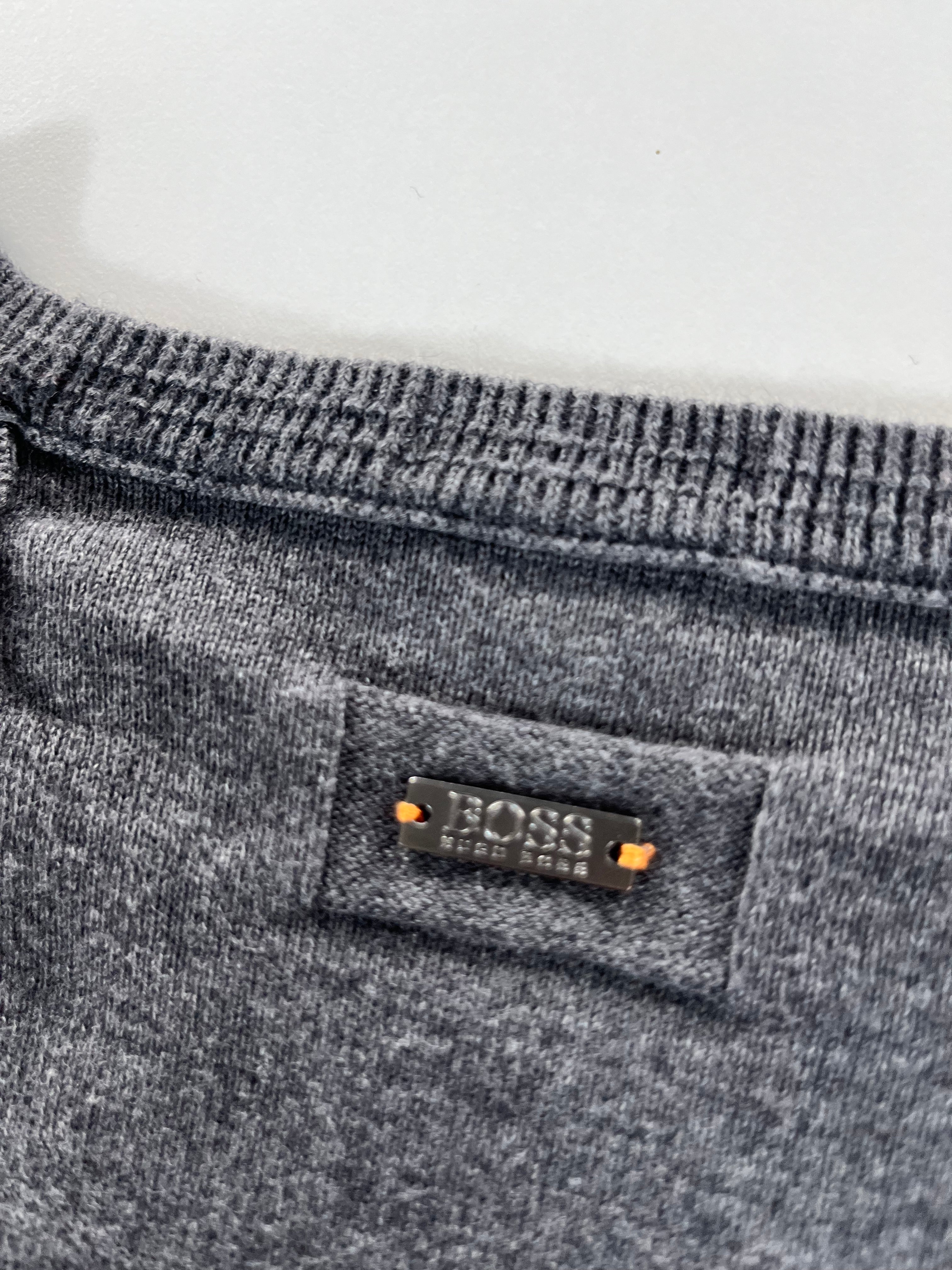 Hugo Boss Slim Fit crewneck pulóver