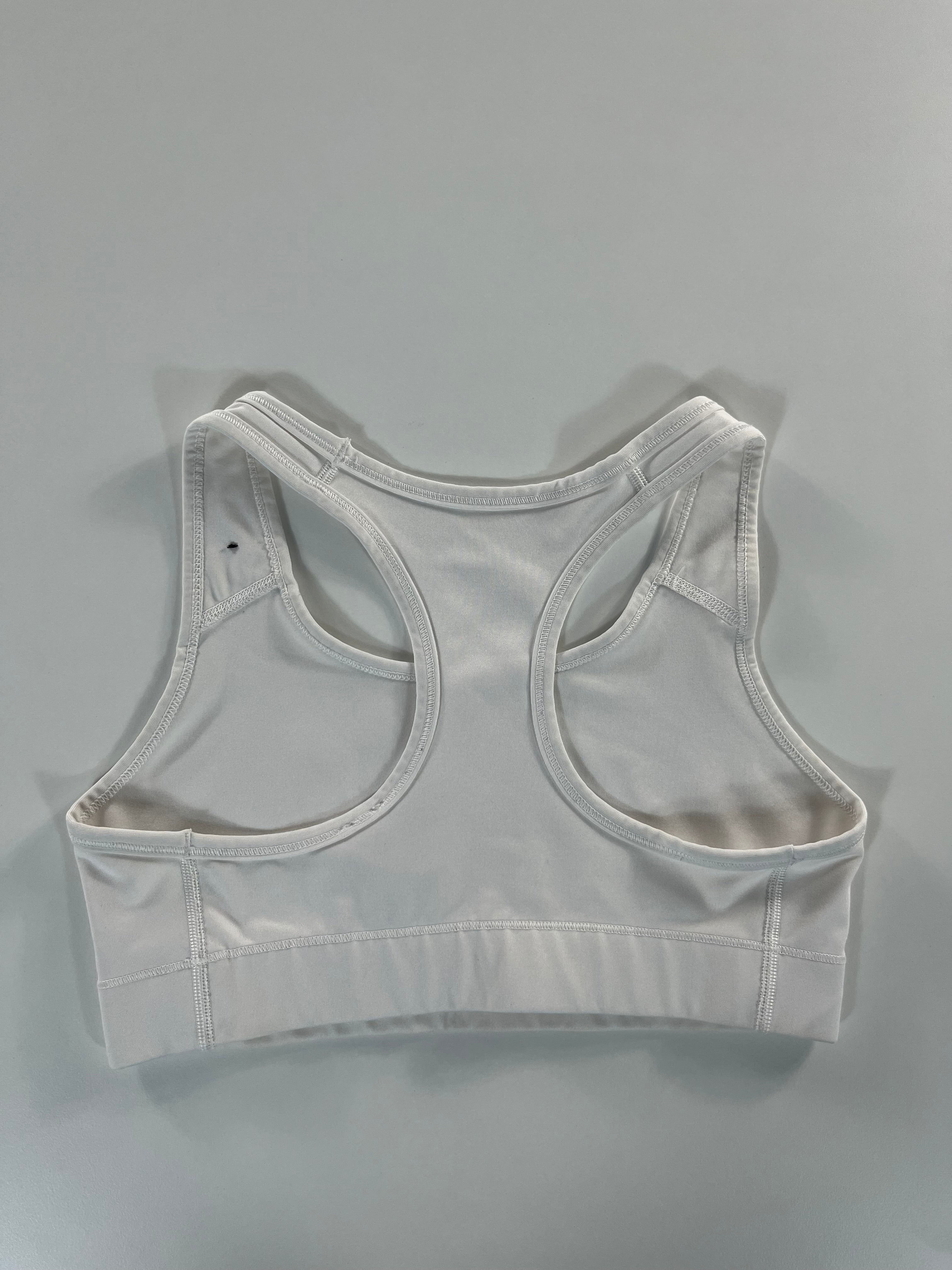 Nike sportmelltartó
