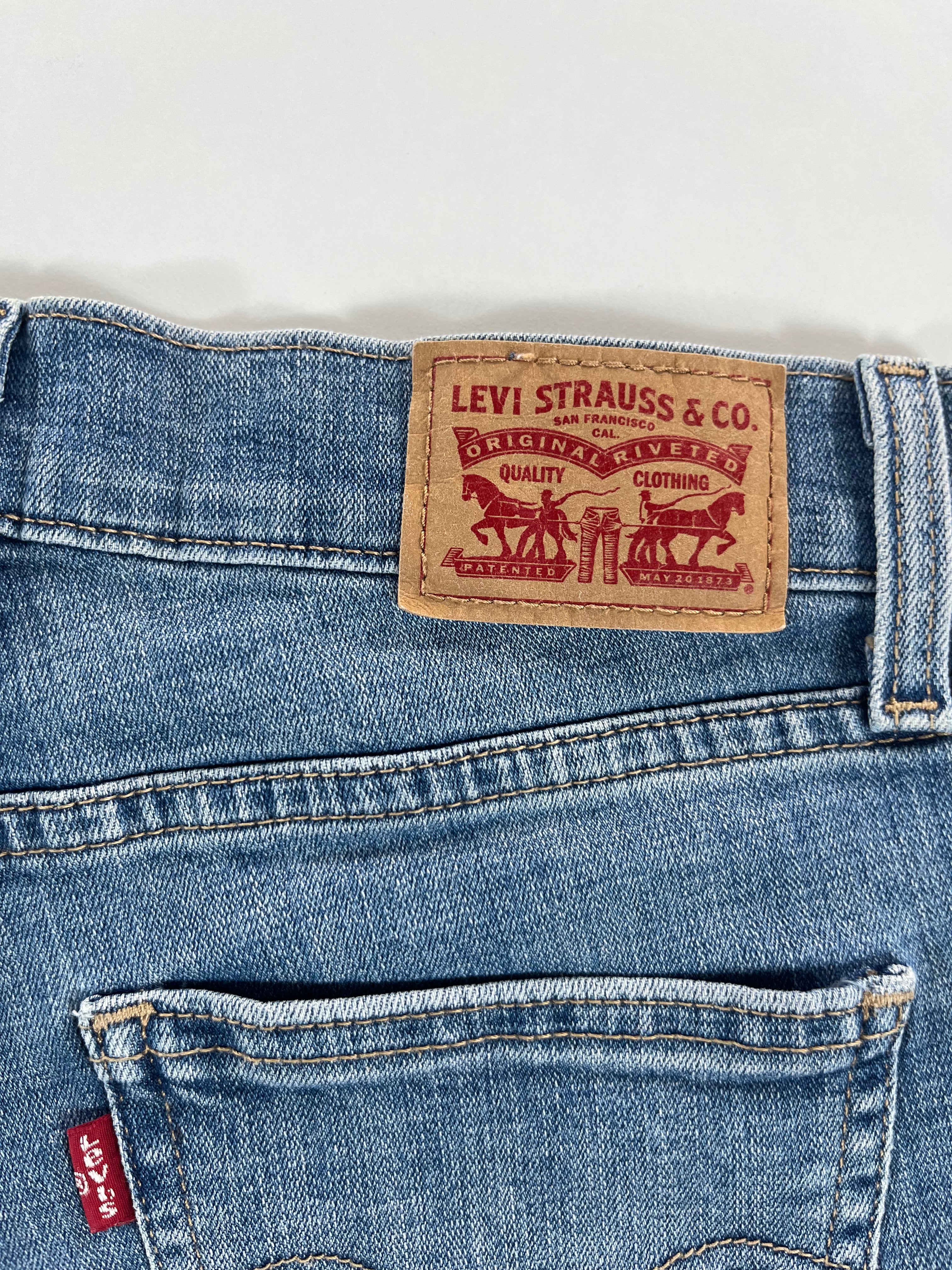 Levi's short