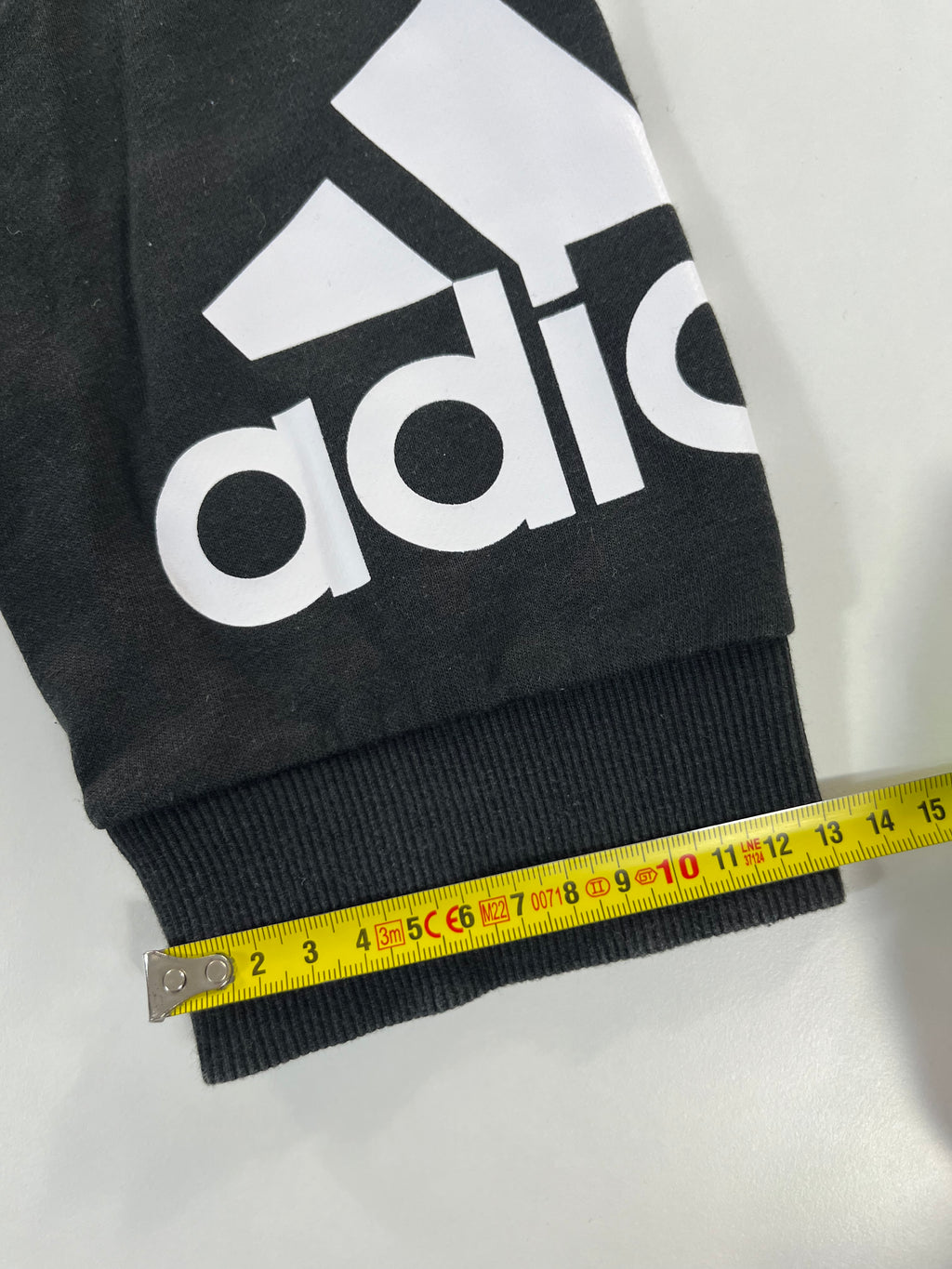 Adidas Essential nadrág