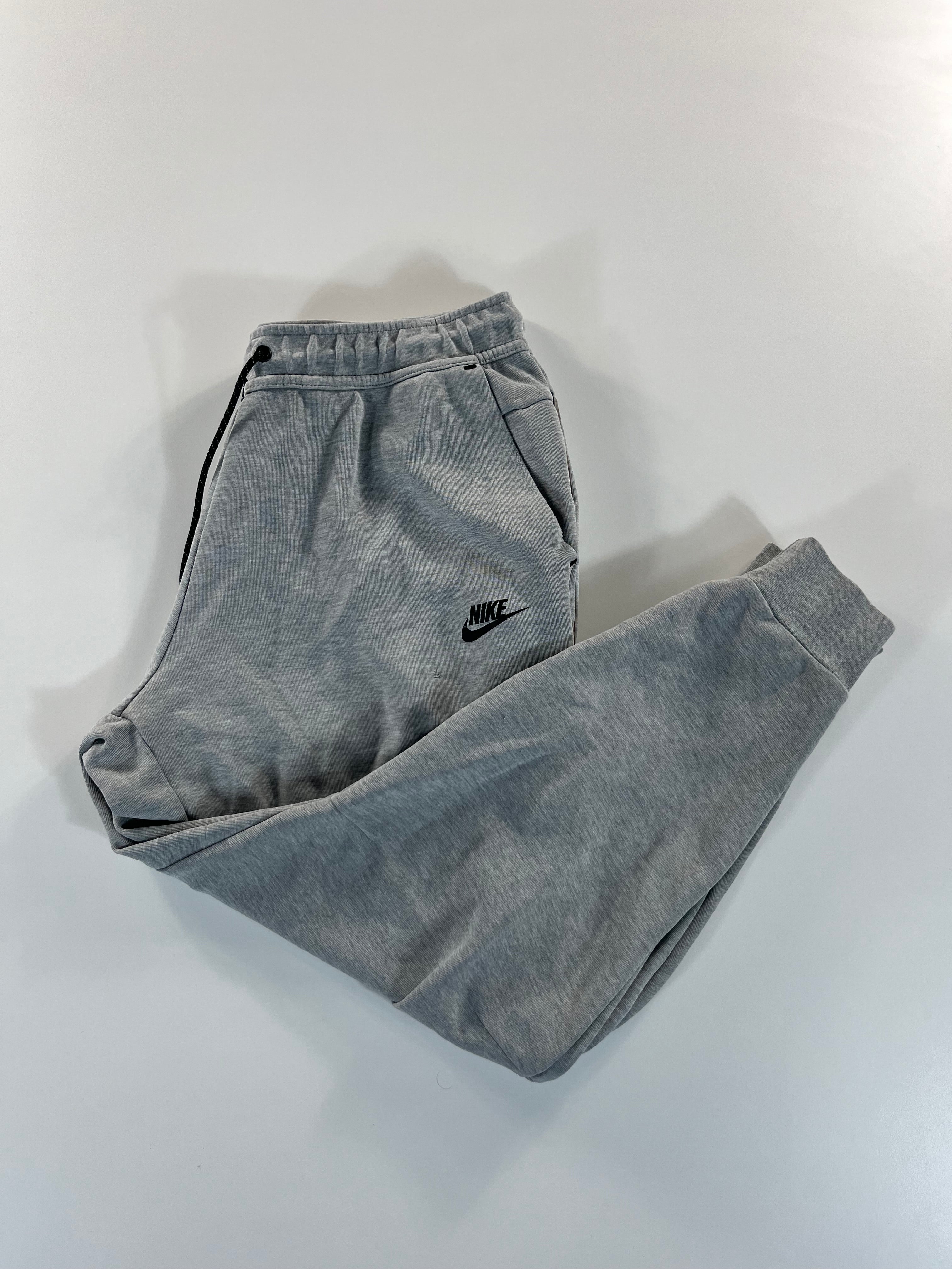 Nike Tech Fleece nadrág