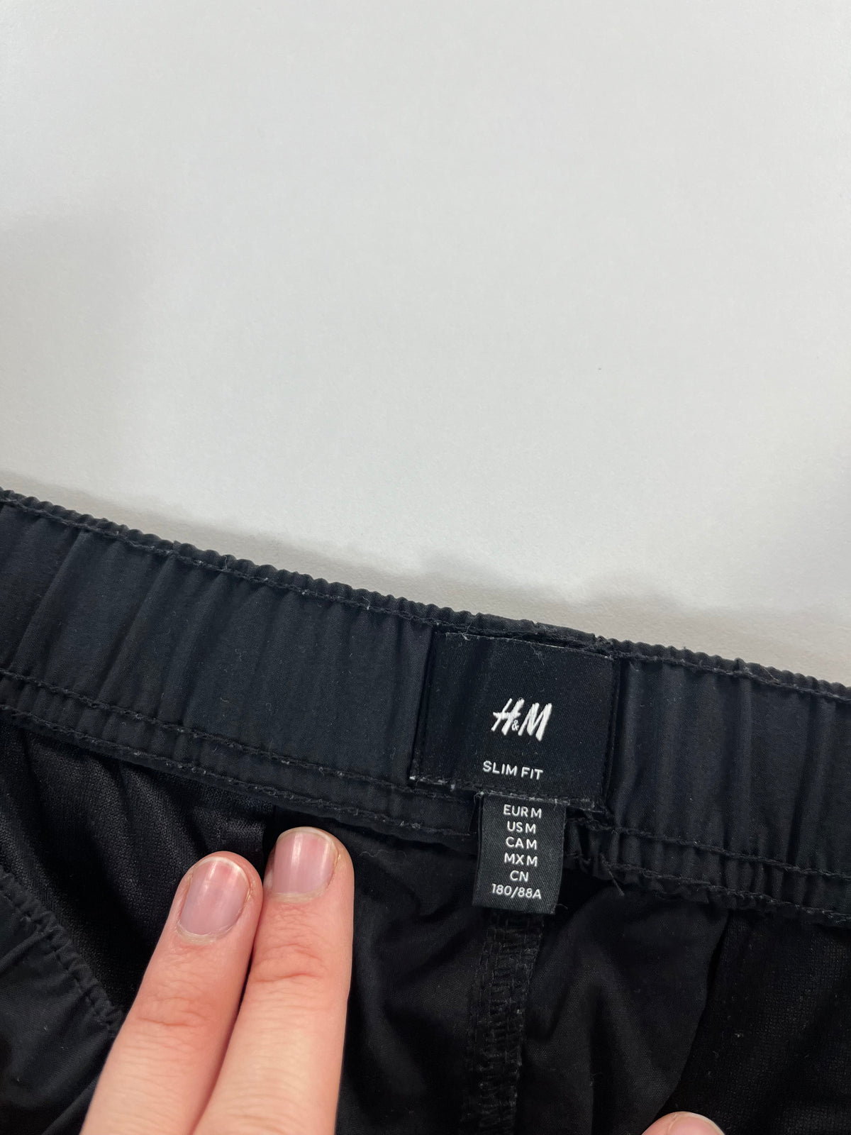 H&M Slim Fit cargo nadrág