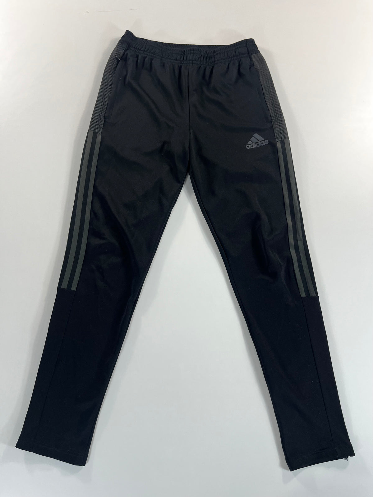 Adidas Tiro nadrág