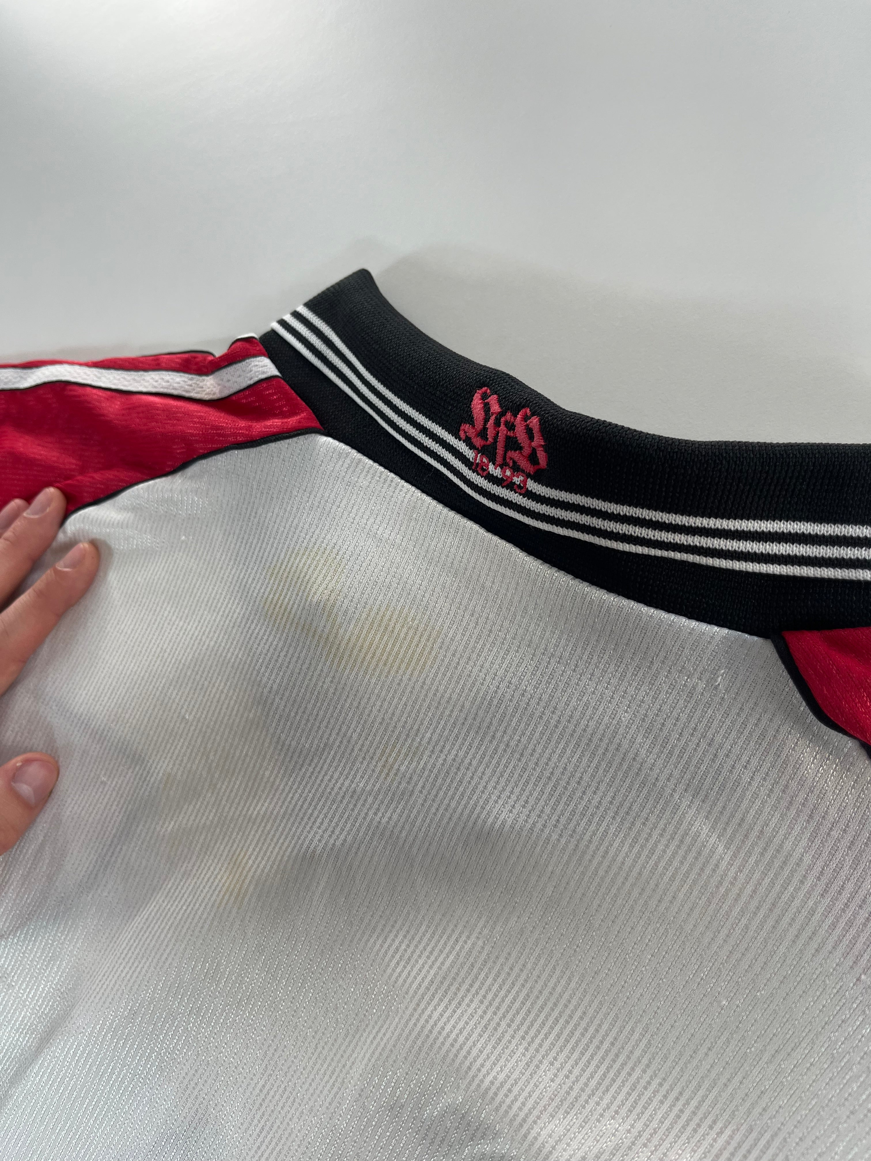 Adidas Stuttgart 1998-1999 hazai mez