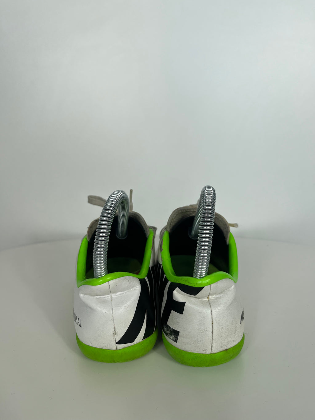 Nike Mercurial Victory IV signed cipő