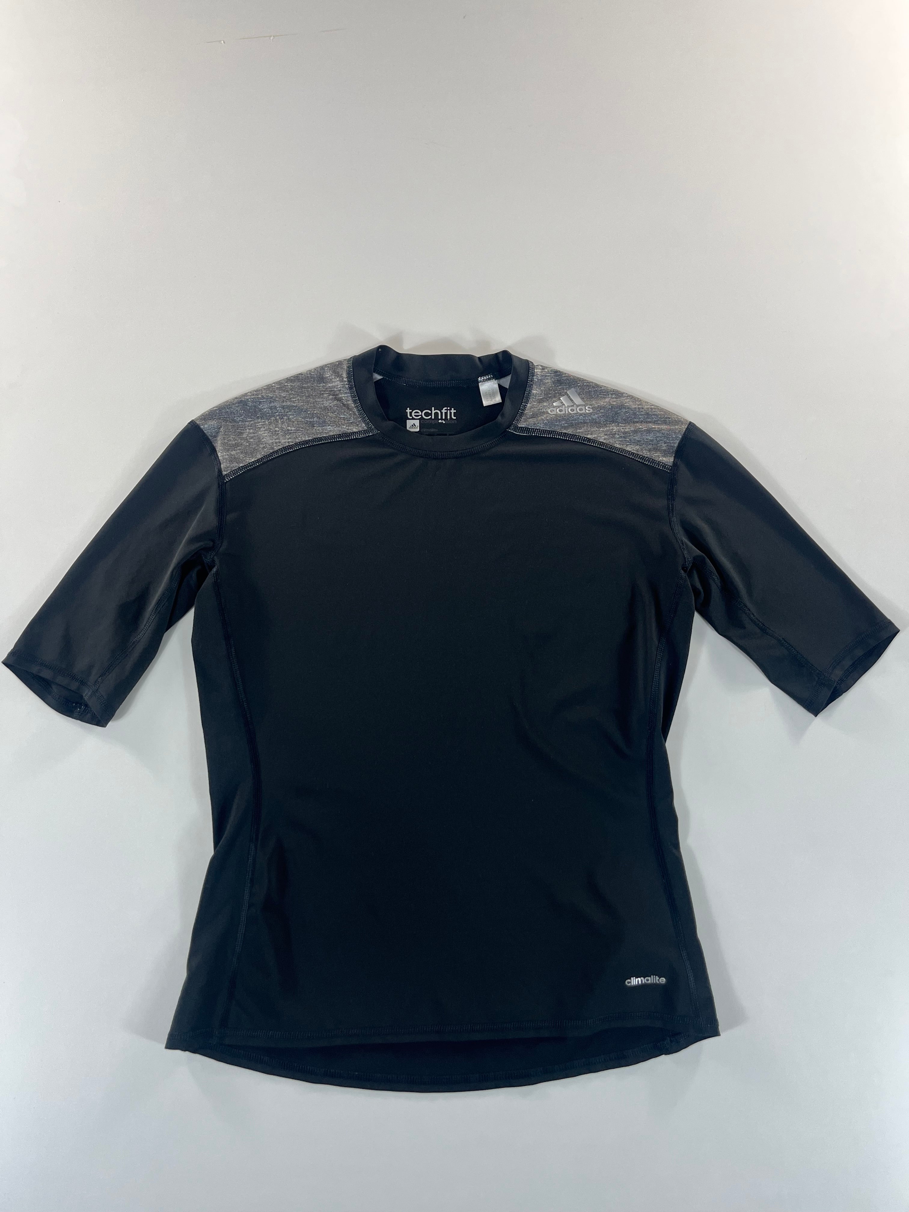 Adidas Techfit Compression training póló