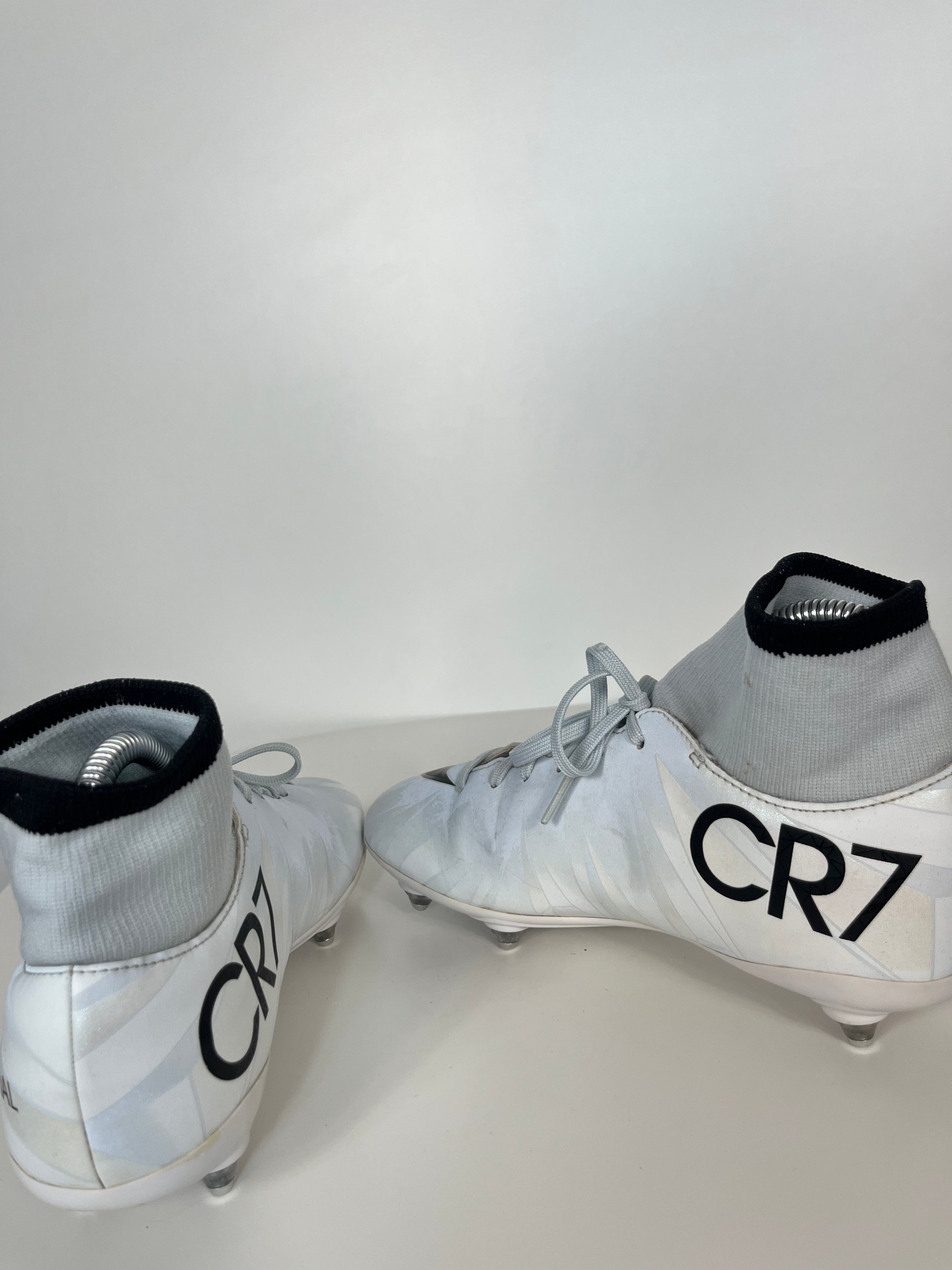 Nike Mercurial Victory x CR7 cipő