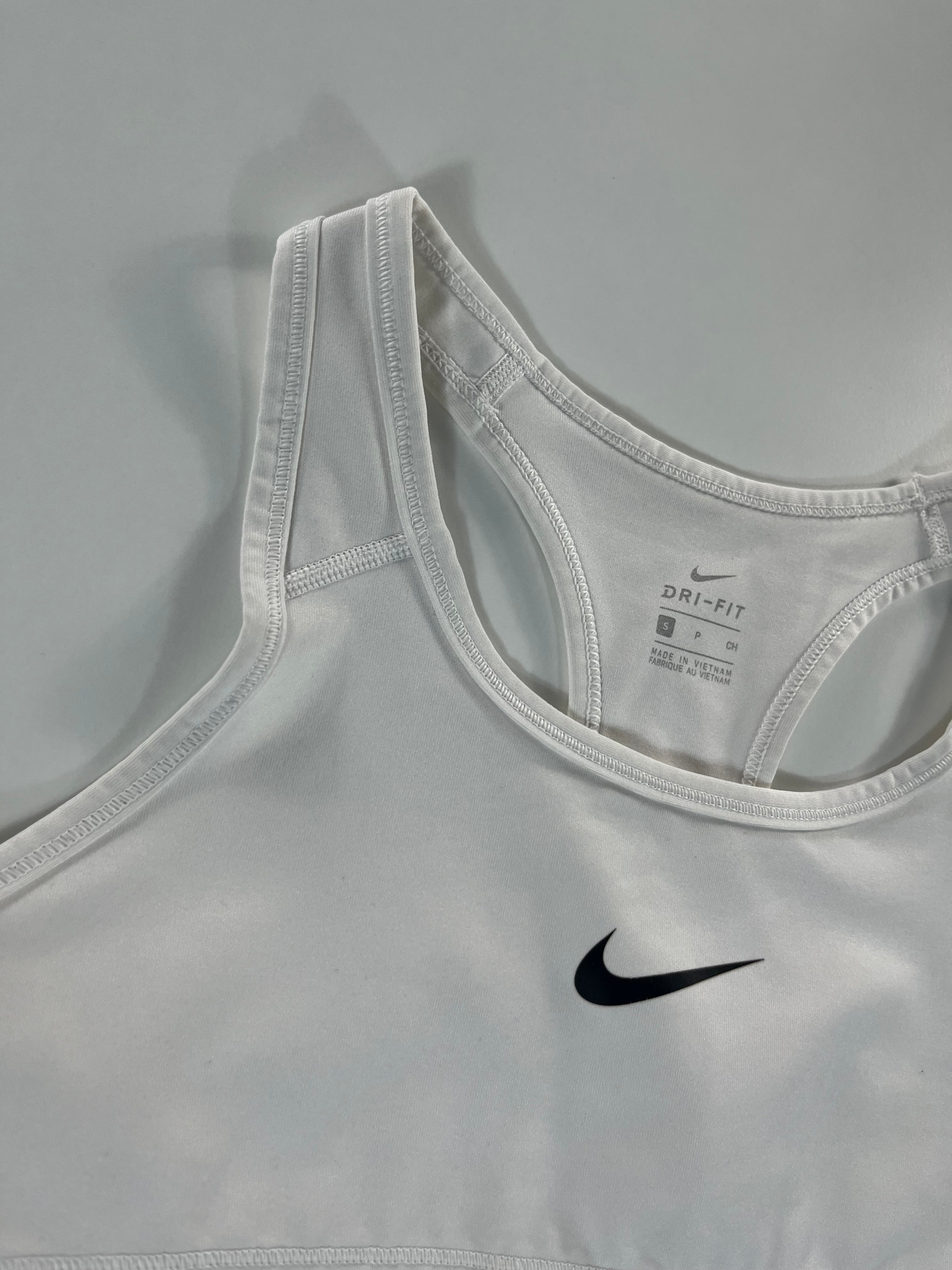 Nike sportmelltartó