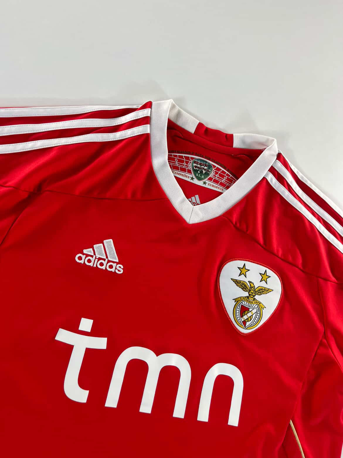 Adidas Benfica 2011-2012 hazai mez