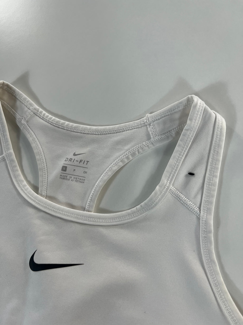 Nike sportmelltartó