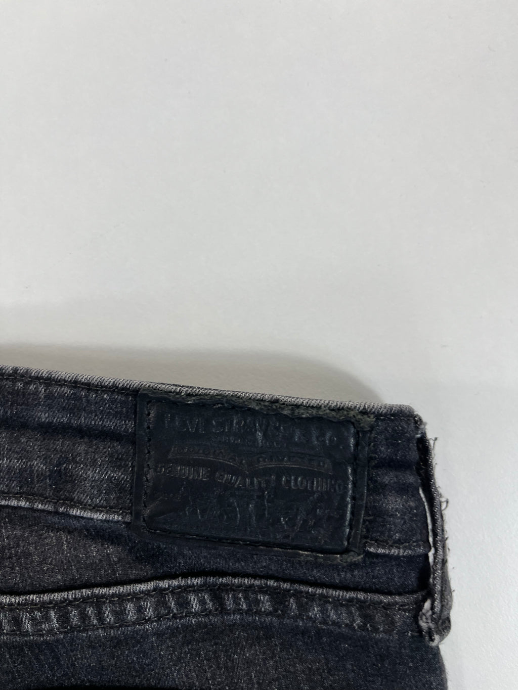 Levi's Lot 711 Skinny 28 farmernadrág