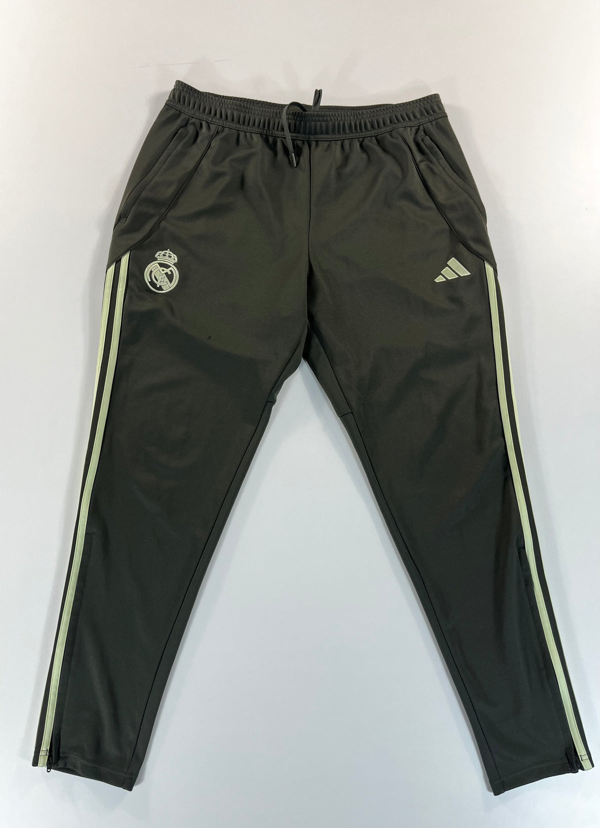 Adidas Real Madrid 2025-2026 melegítőszett