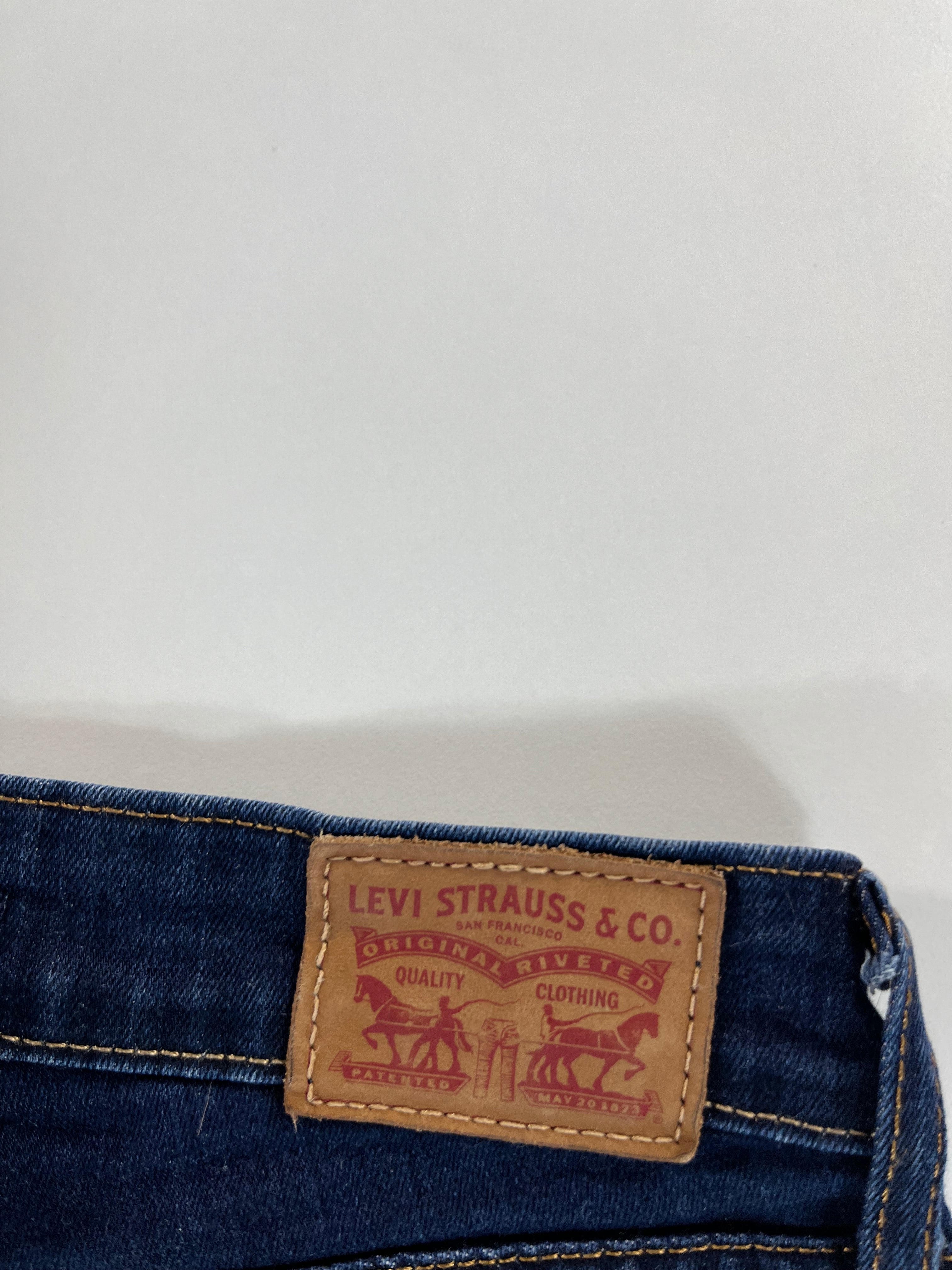 Levi's 711 Skinny 26 farmernadrág
