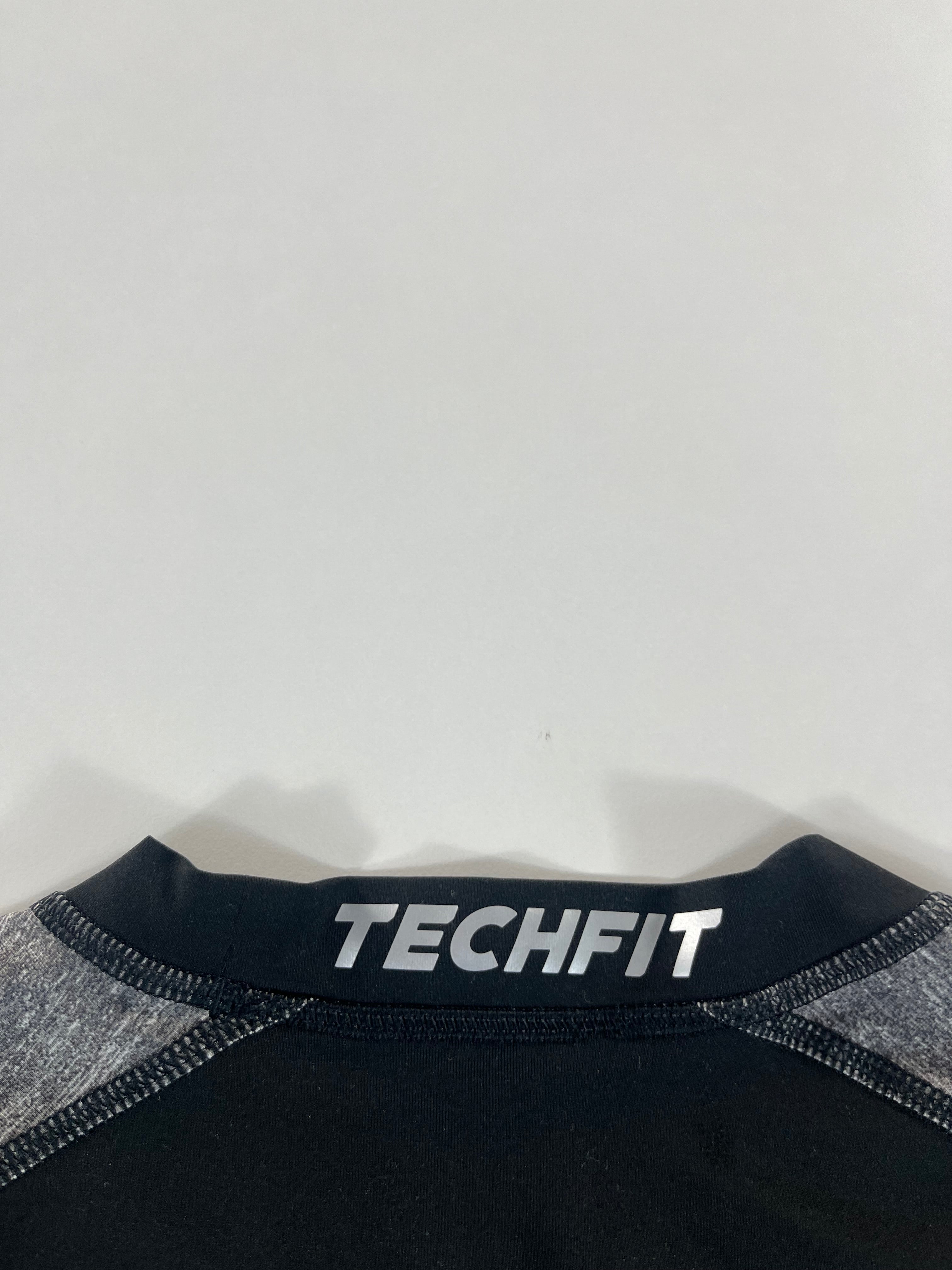 Adidas Techfit Compression training póló