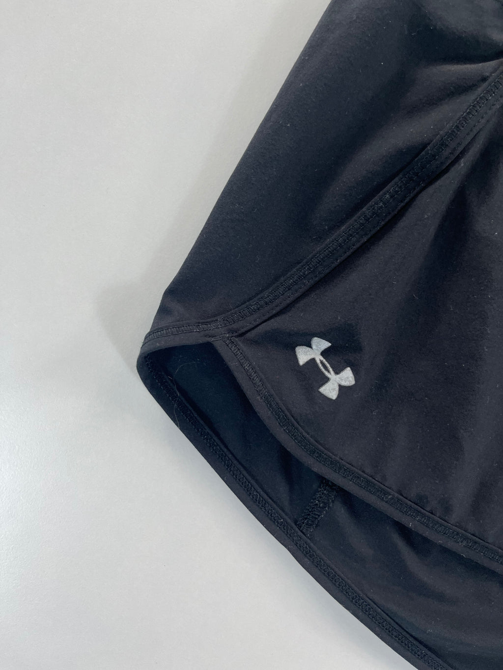 Under Armour short