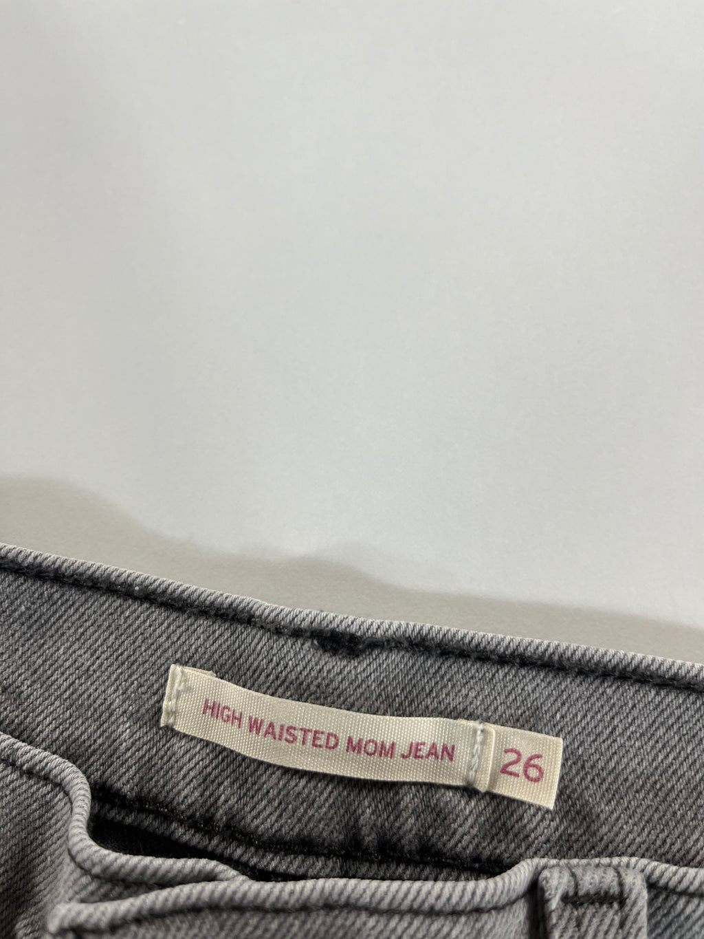 Levi's High Waisted Mom Jean 26 farmernadrág