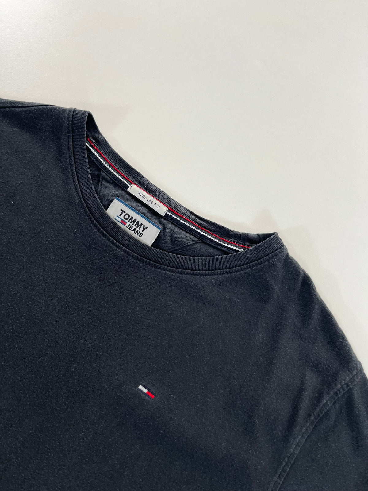 Tommy Jeans Regular Fit póló