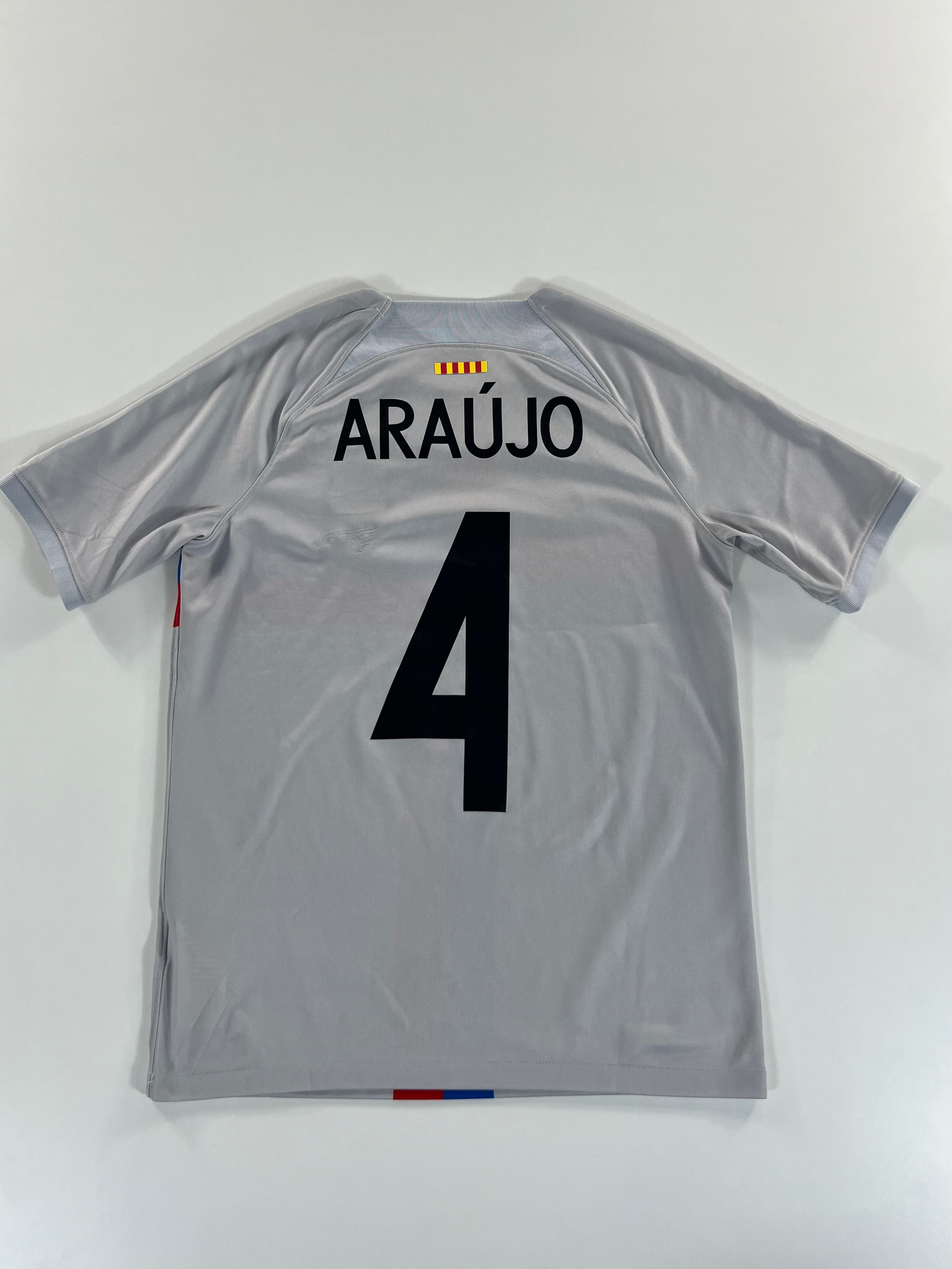 Nike F.C Barcelona 2022-2023 Ronald Araújo alternatív mez