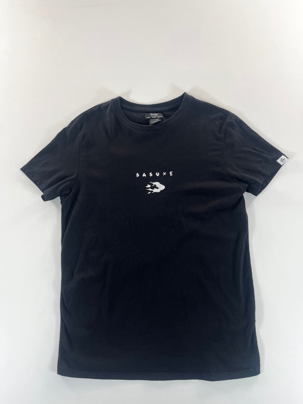Bershka Naruto Sasuke Uciha póló
