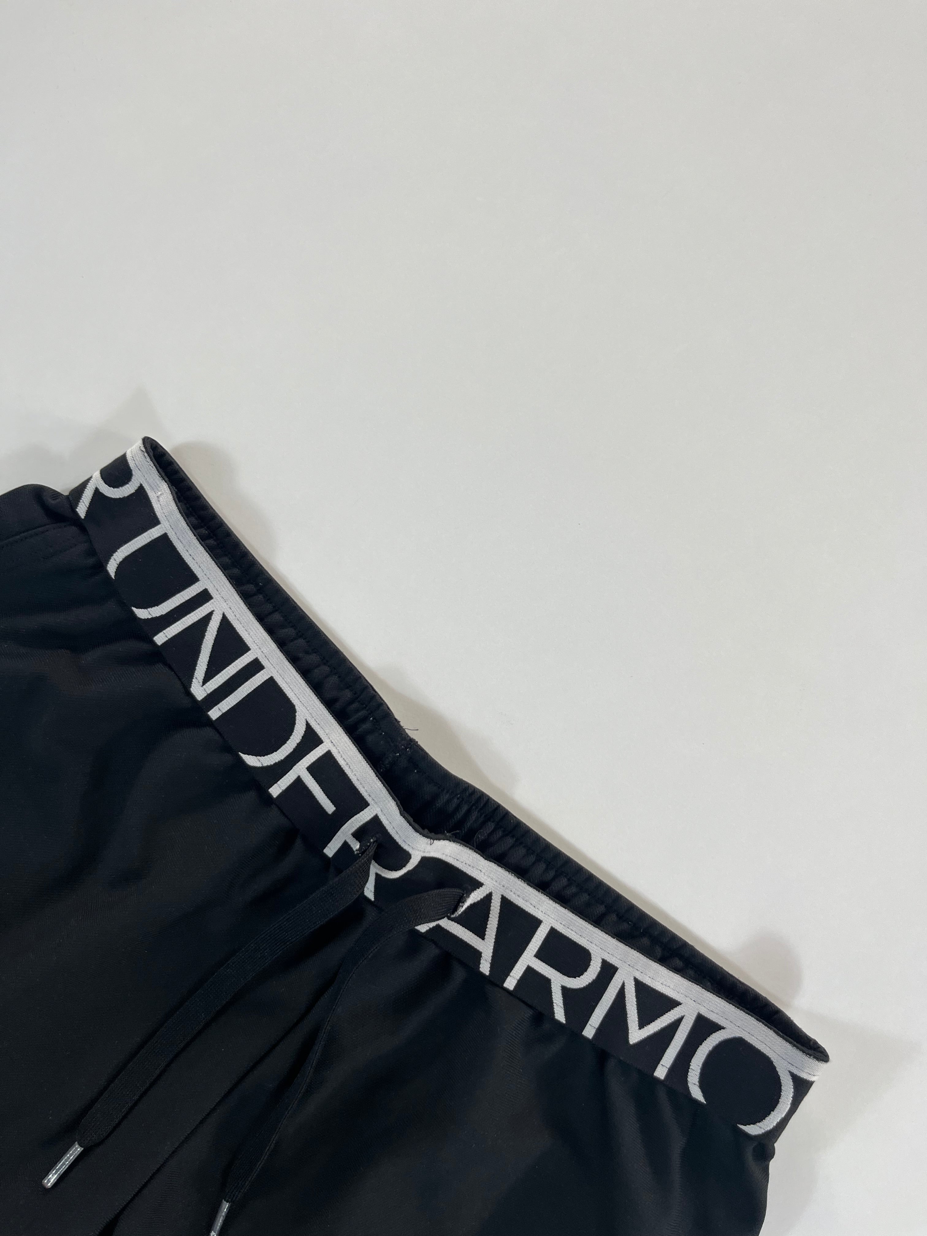 Under Armour short