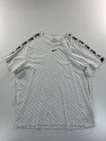 Nike Tee Standard Fit póló