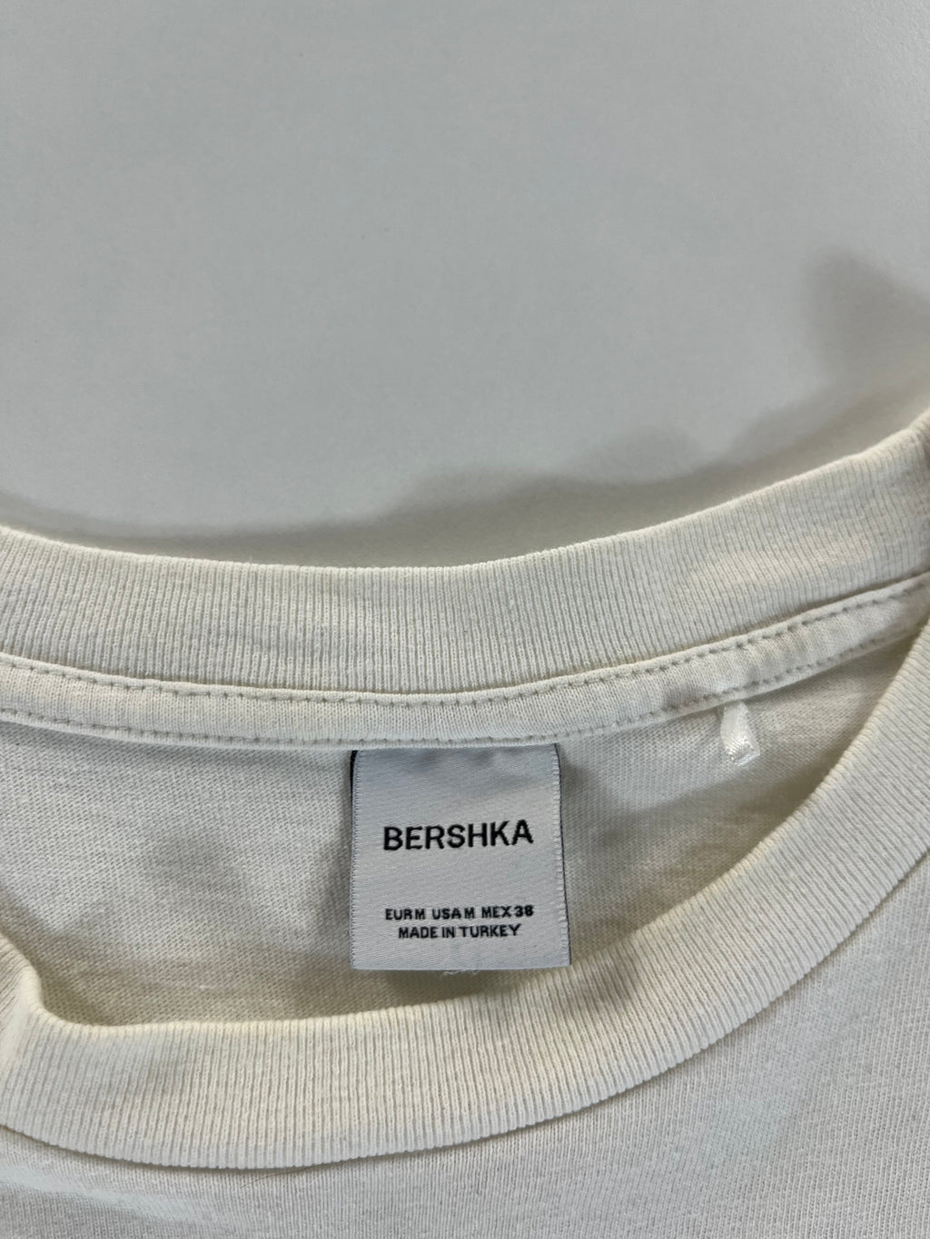 Bershka Chinese póló
